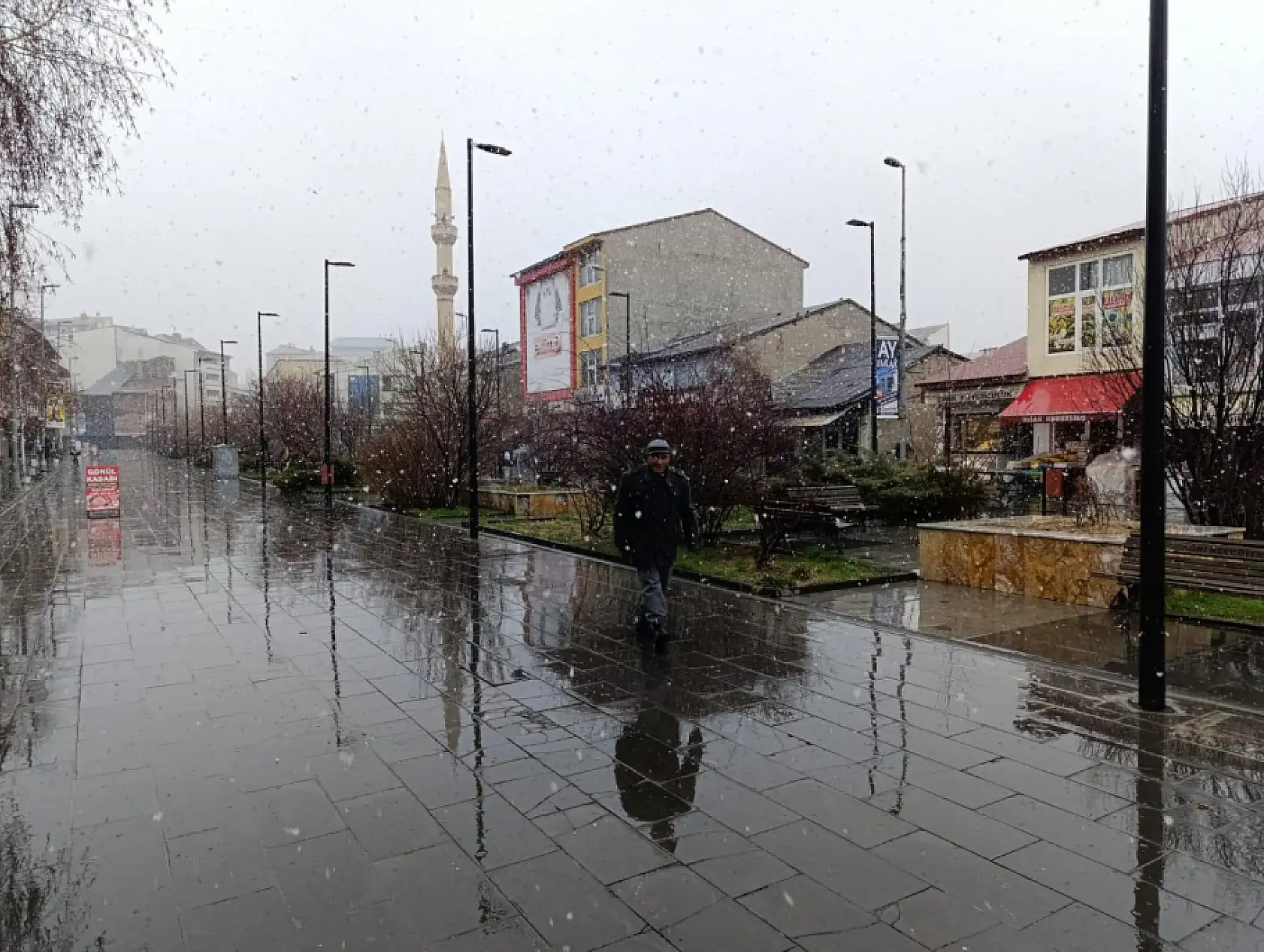 Ağrı'da bahar, yerini kısa süreli kışa bıraktı