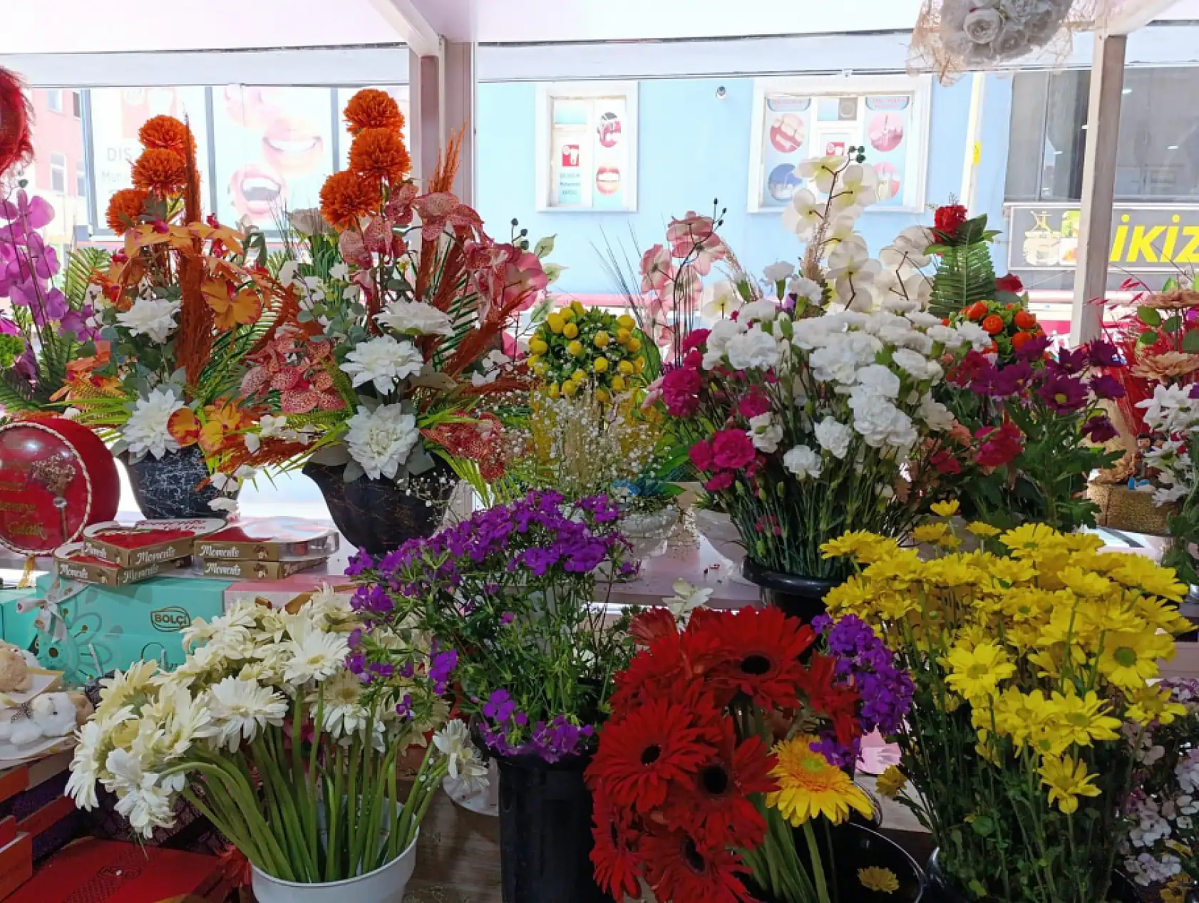 Anneler için en güzel çiçekler seçildi, Ağrı'da sipariş yoğunluğu yaşandı