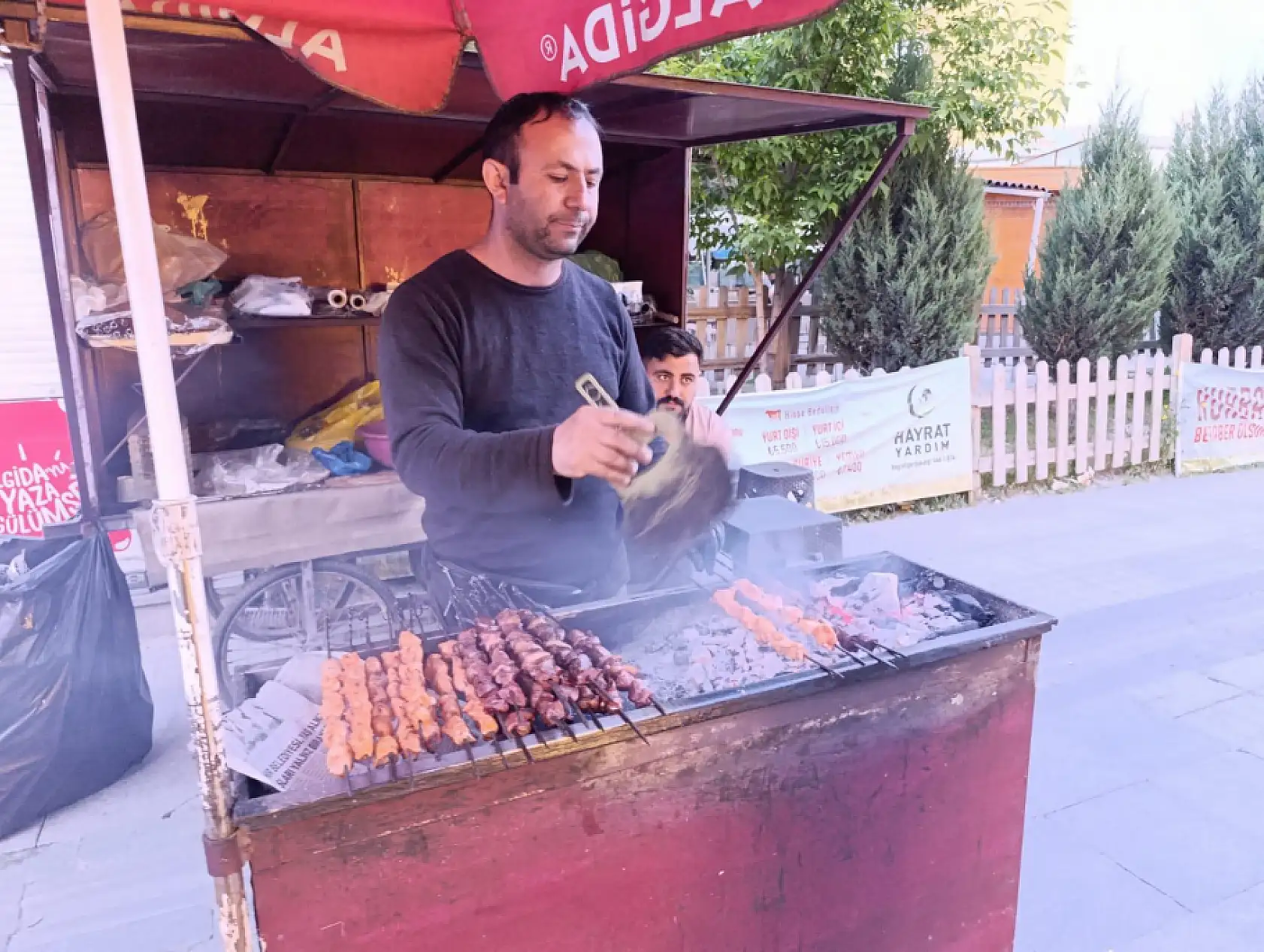 Yaz kış, gece gündüz: Ağrı'da bir ciğercinin bayram mesaisi
