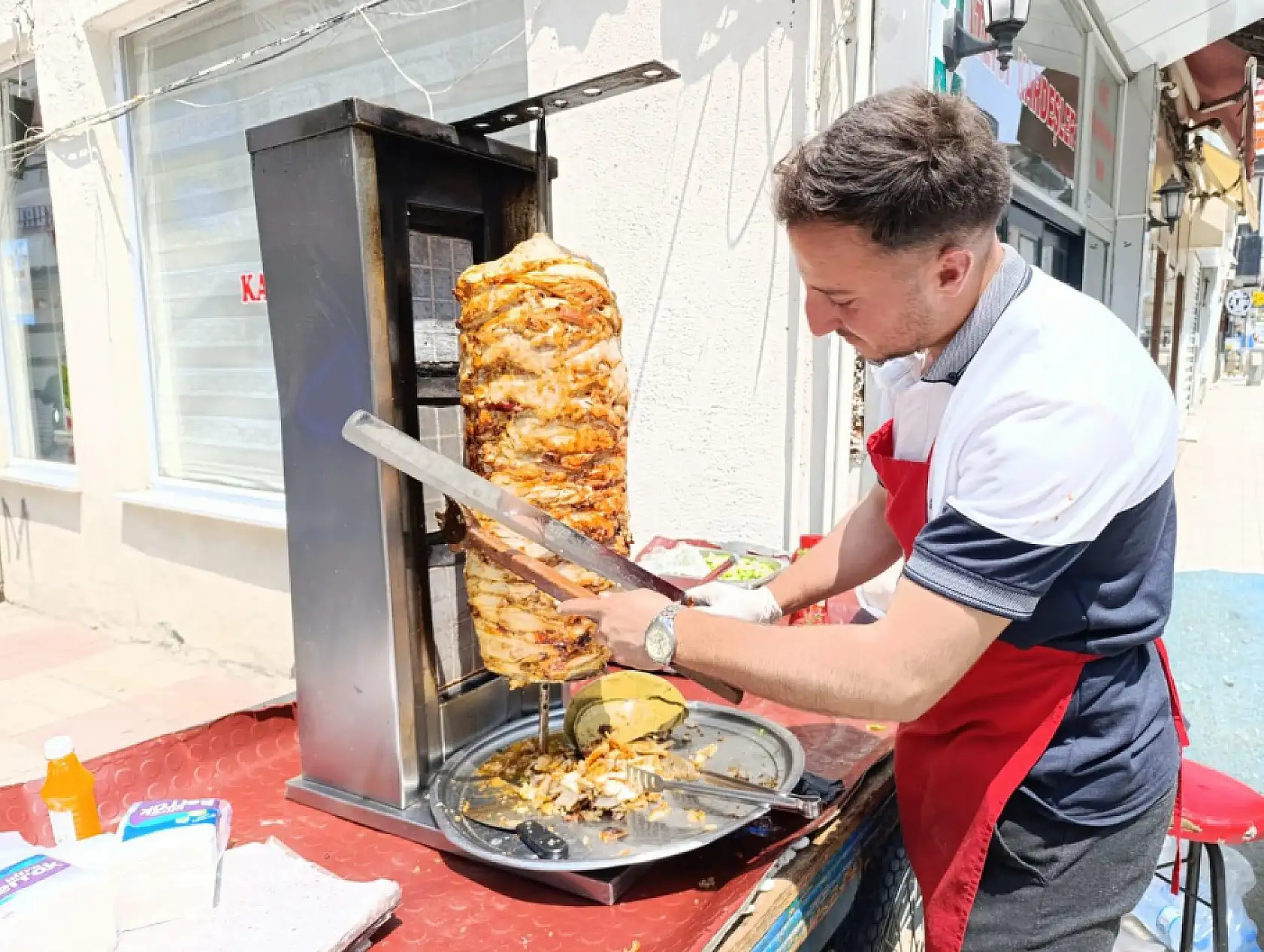 Seyyar satıcılar Ağrı'da bayram geleneğini sürdürdü