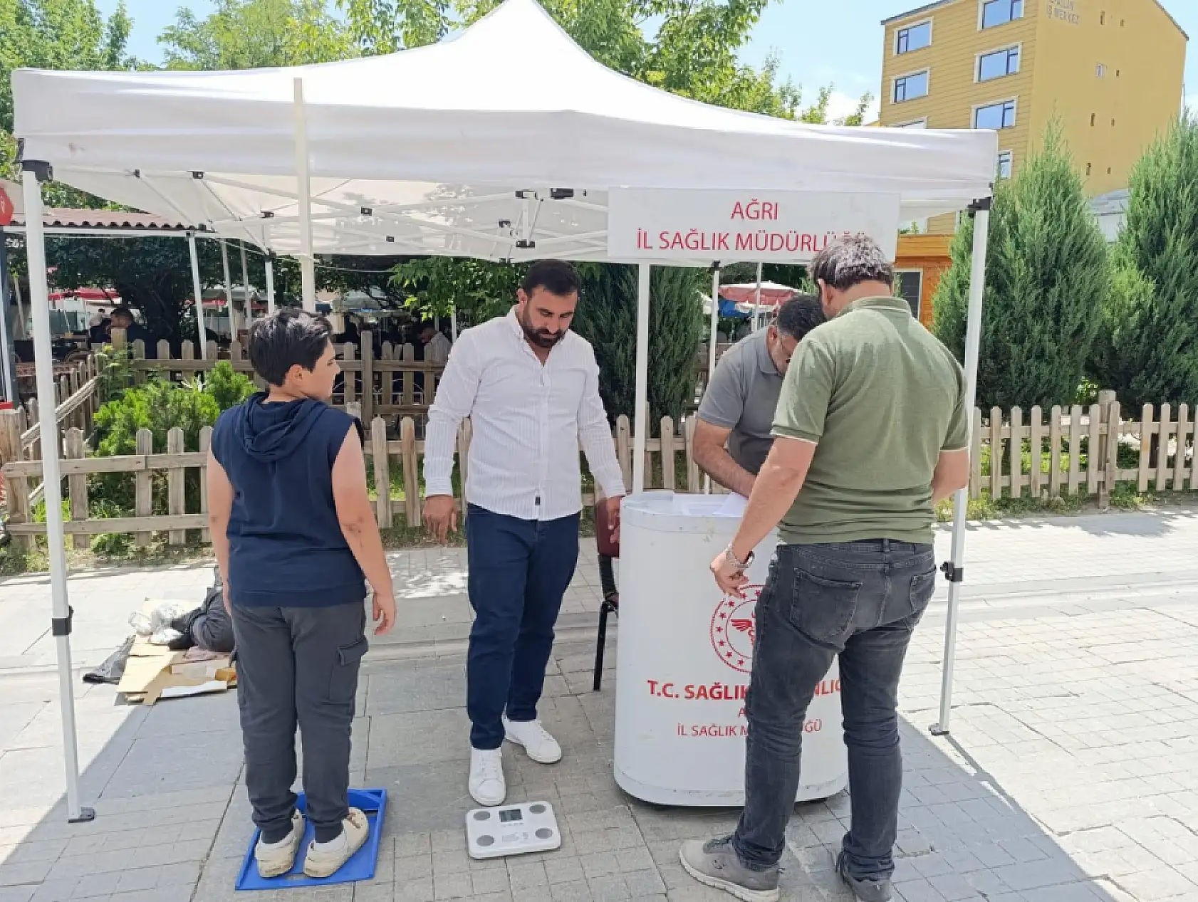 Ağrı'da sağlık taramaları caddelere taşındı