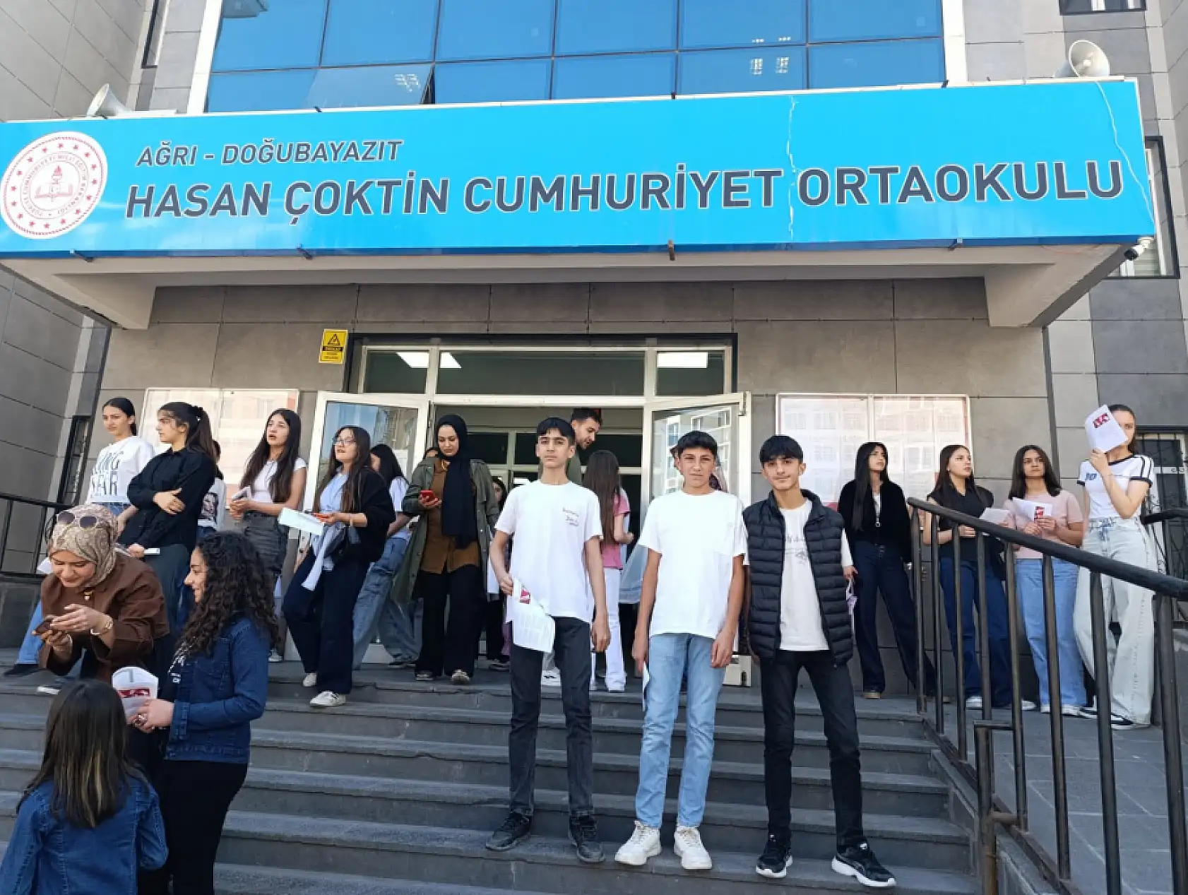 Doğubayazıt'ta 32 bin öğrenci karnesine kavuştu