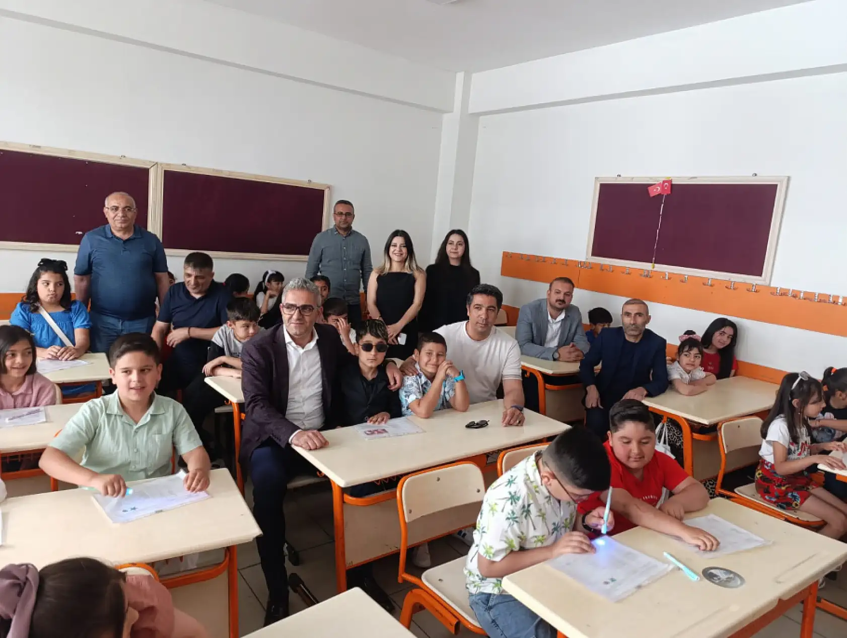 Doğubayazıt'ta 32 bin öğrenci karnesine kavuştu