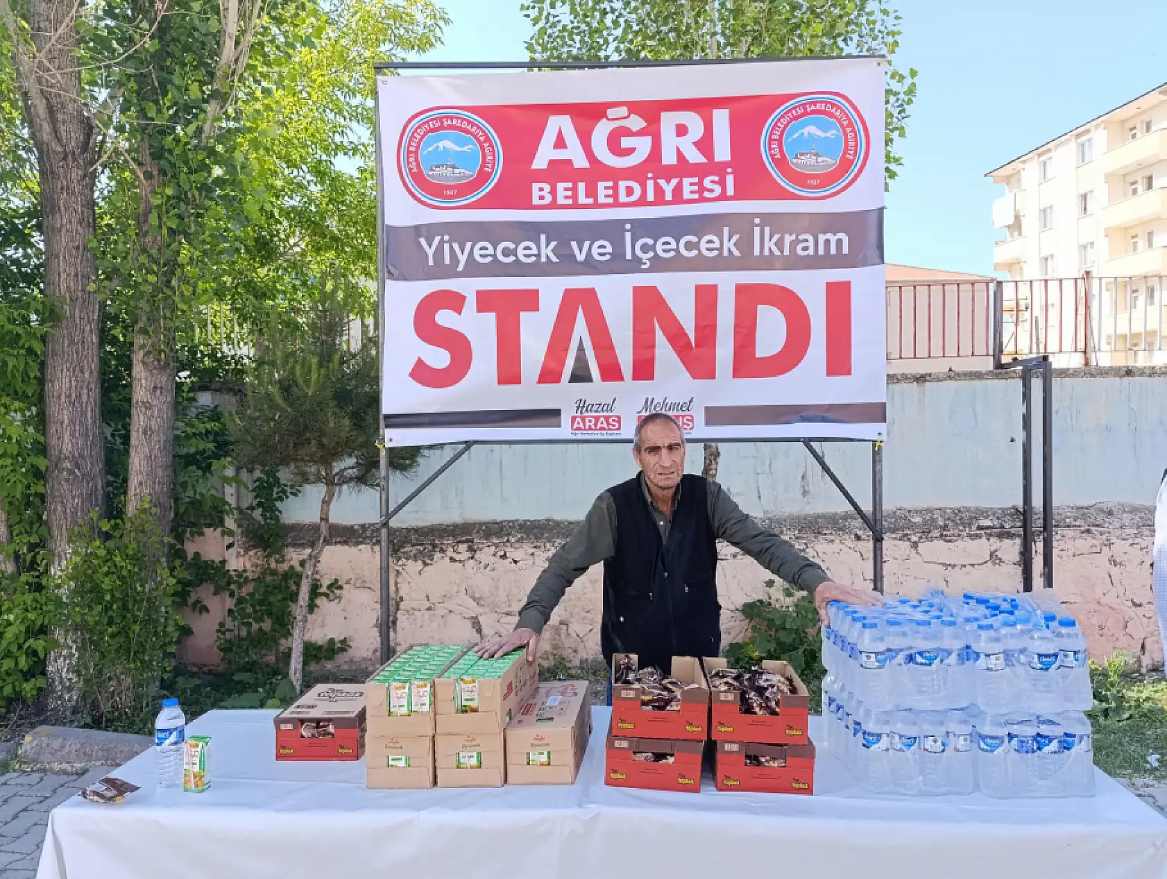 Ağrı Belediyesi'nden TYT'ye giren öğrencilere ikram desteği