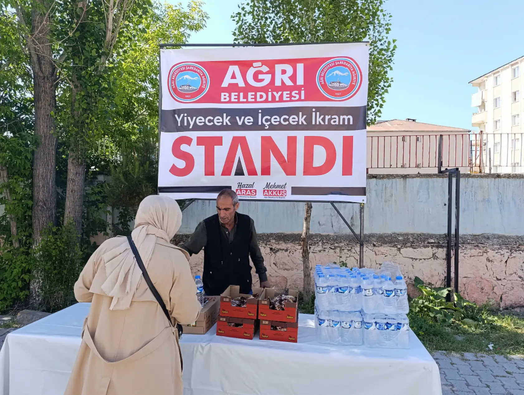 Ağrı Belediyesi'nden TYT'ye giren öğrencilere ikram desteği