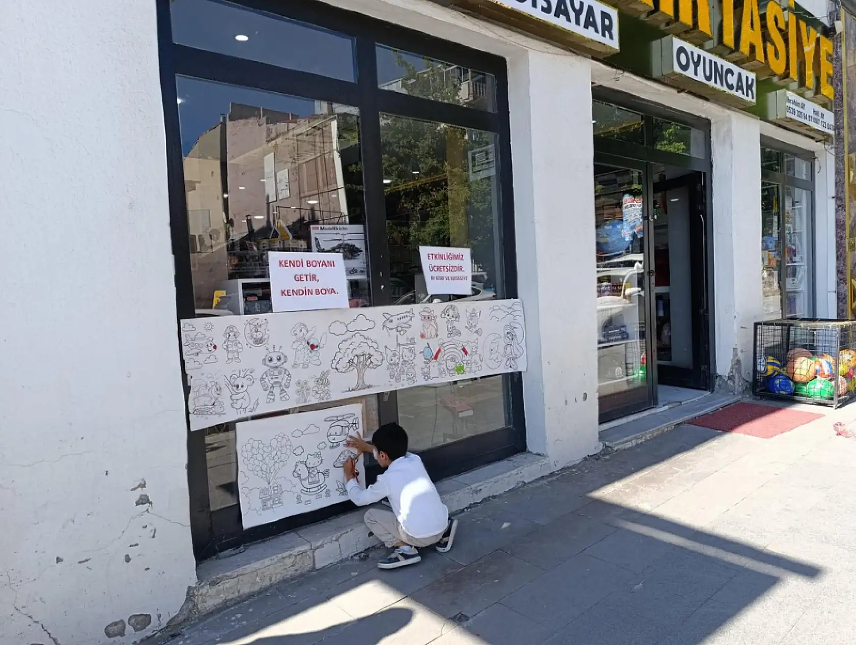 Ağrılı minik eller camları tuvale çevirdi