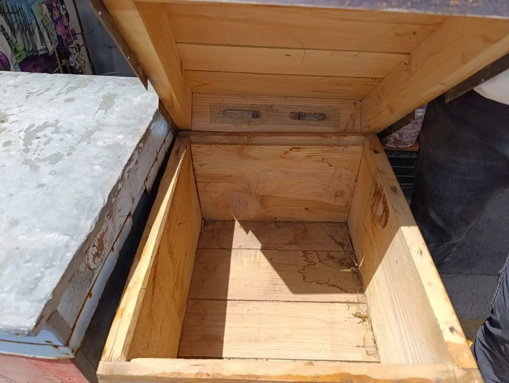 Ağrı'da yazla birlikte arıcılık malzemelerine talep arttı