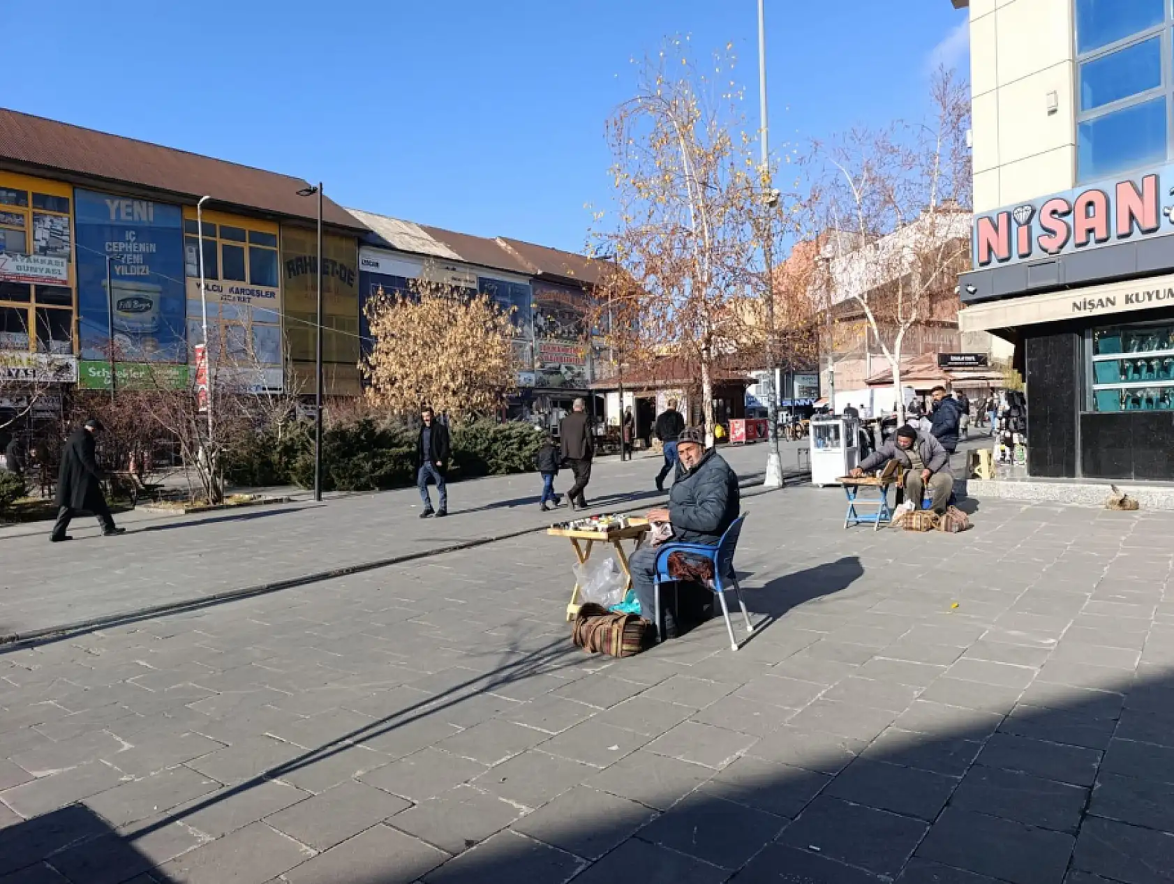 Ağrı'da kar beklentisi yerini güneşli havaya bıraktı
