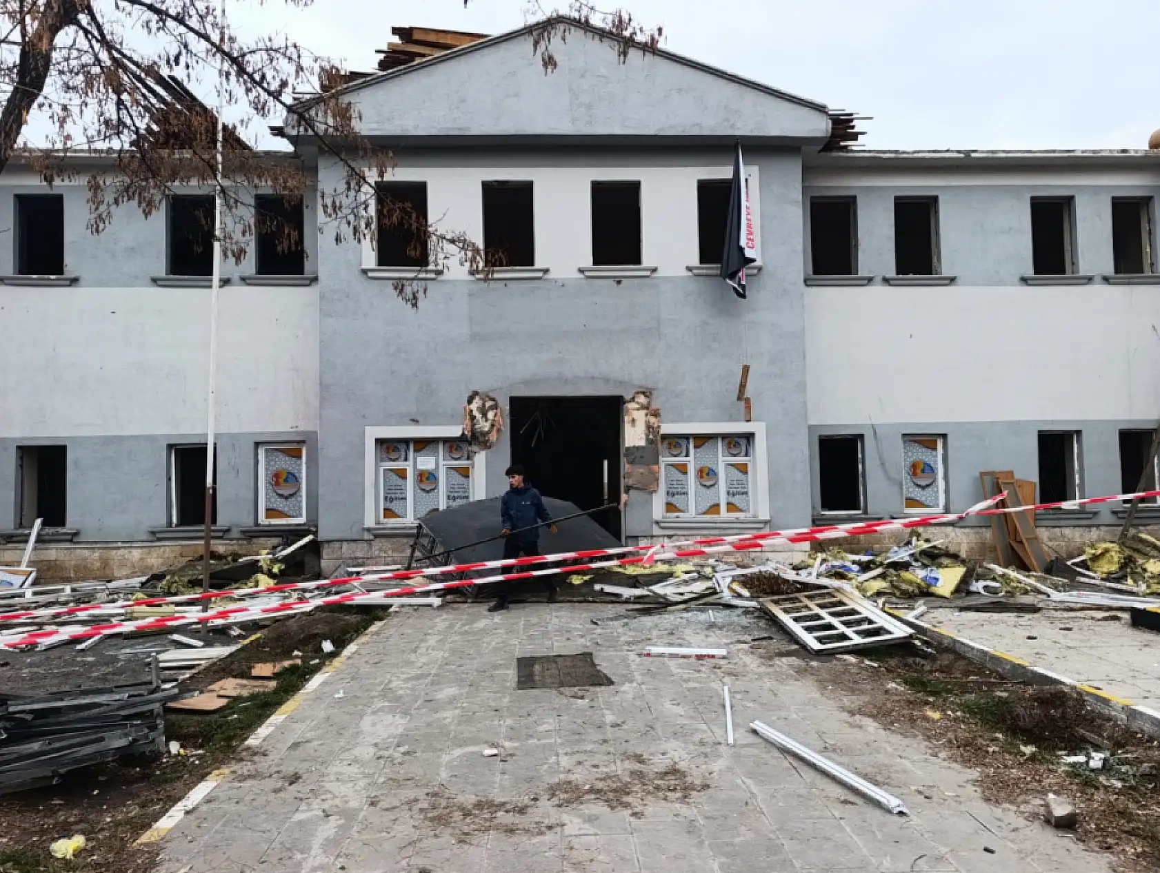 Ağrı'nın en eski okulları yıkılıyor: Şehrin kalbinde çalışmalar başladı