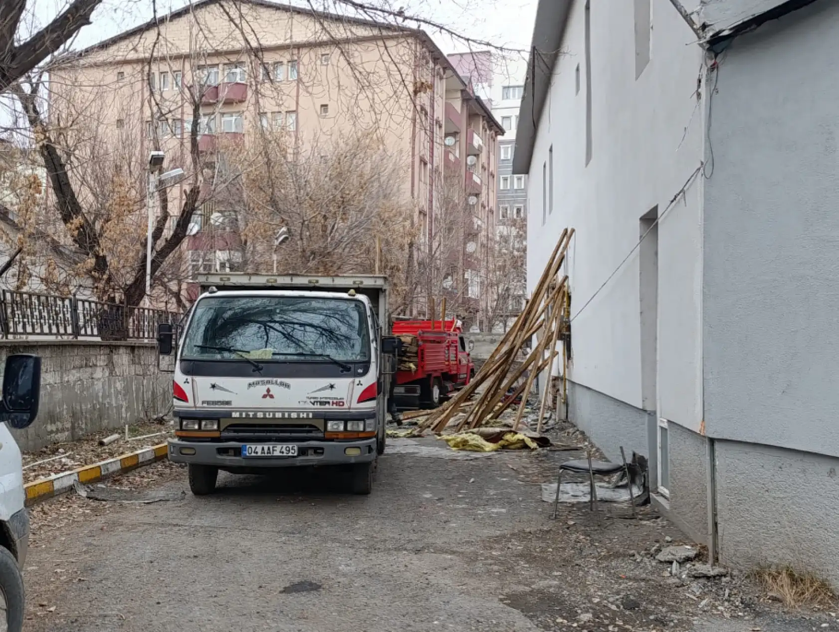 Ağrı'nın en eski okulları yıkılıyor: Şehrin kalbinde çalışmalar başladı