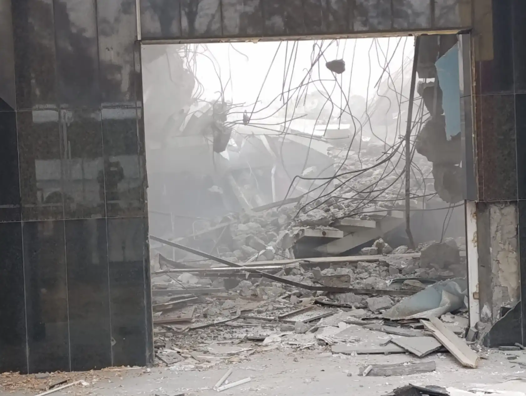 Ağrı'nın en eski okulları yıkılıyor: Şehrin kalbinde çalışmalar başladı