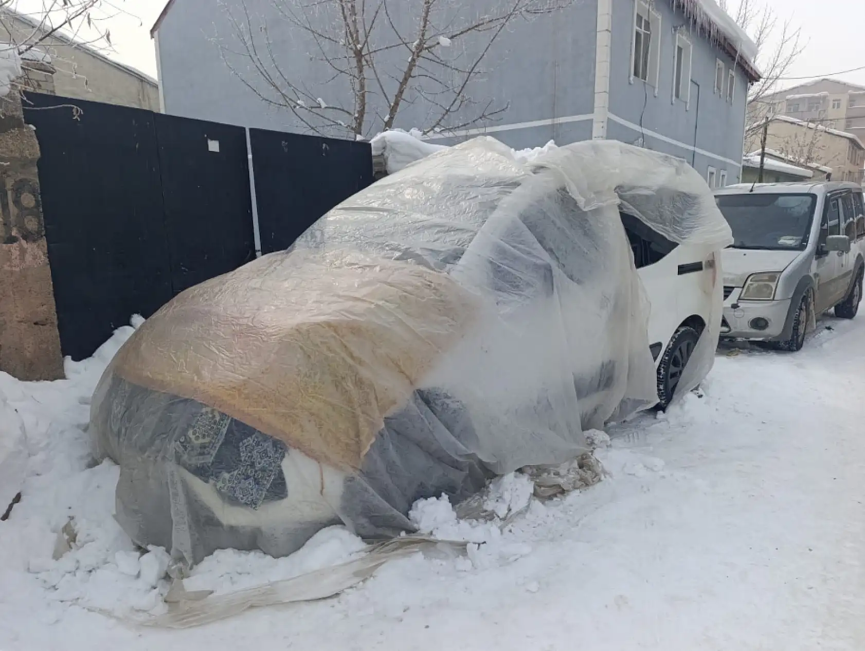 Eksi dereceler Ağrı'da günlük yaşamı zorlaştırıyor
