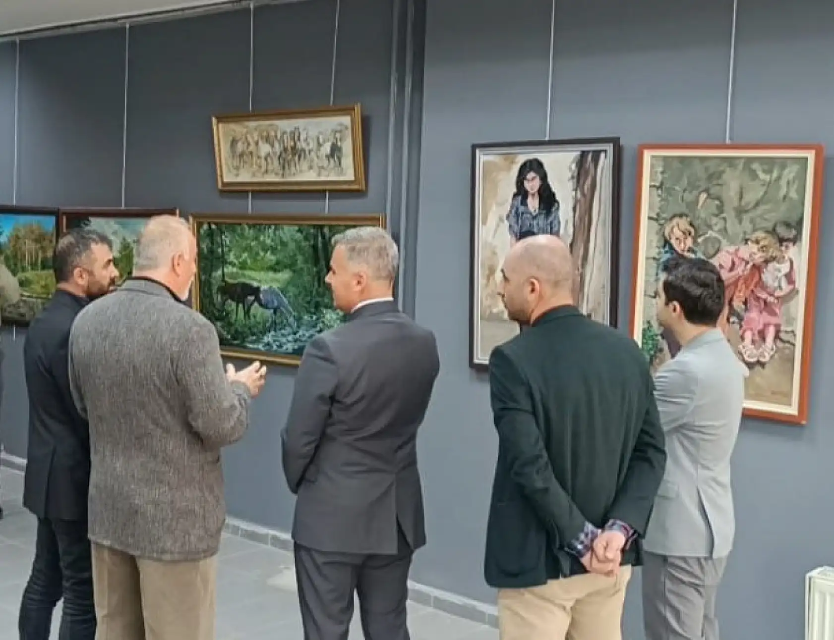 Retrospektif sergide Ağrı'nın geçmişine dair izler büyük ilgi gördü