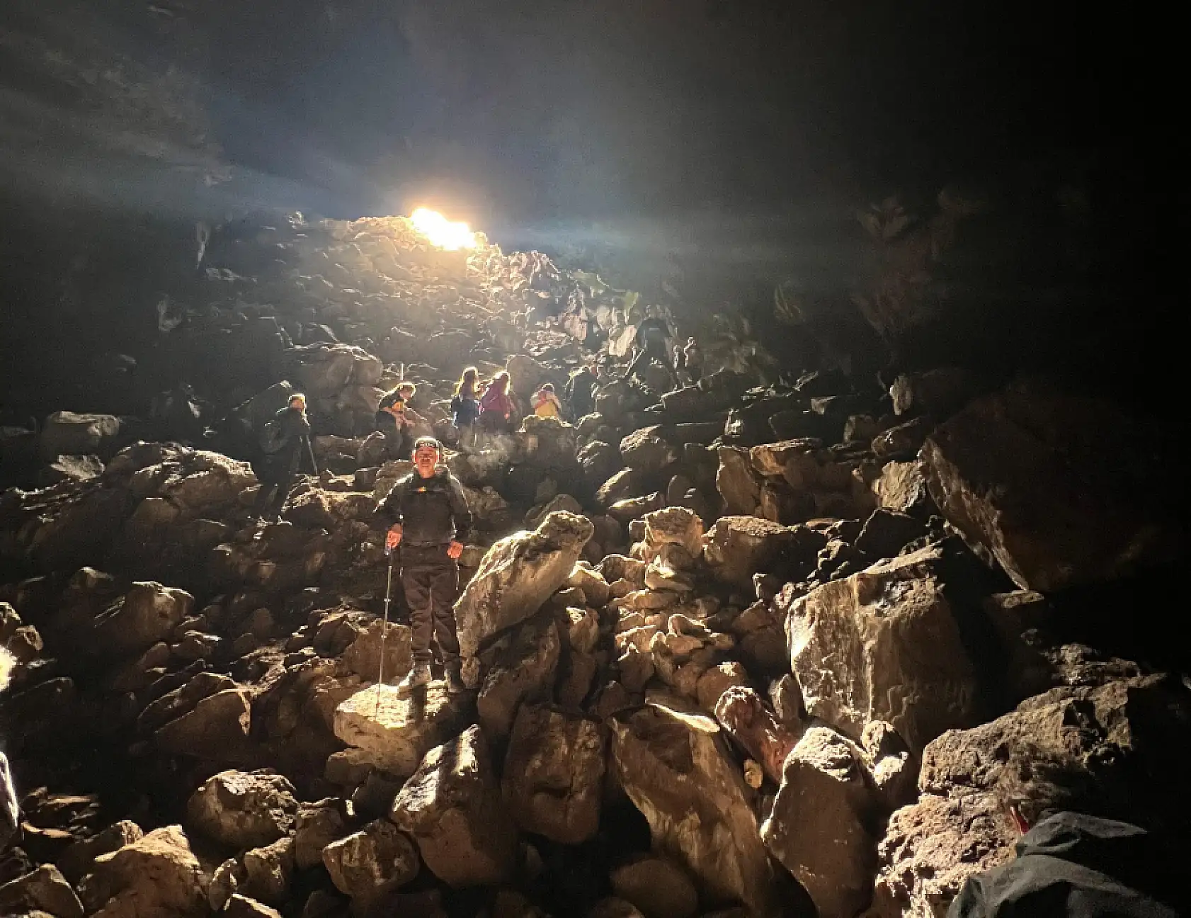 Ağrı'nın doğal mirası Buz Mağarası, sonbaharda da ilgi görüyor