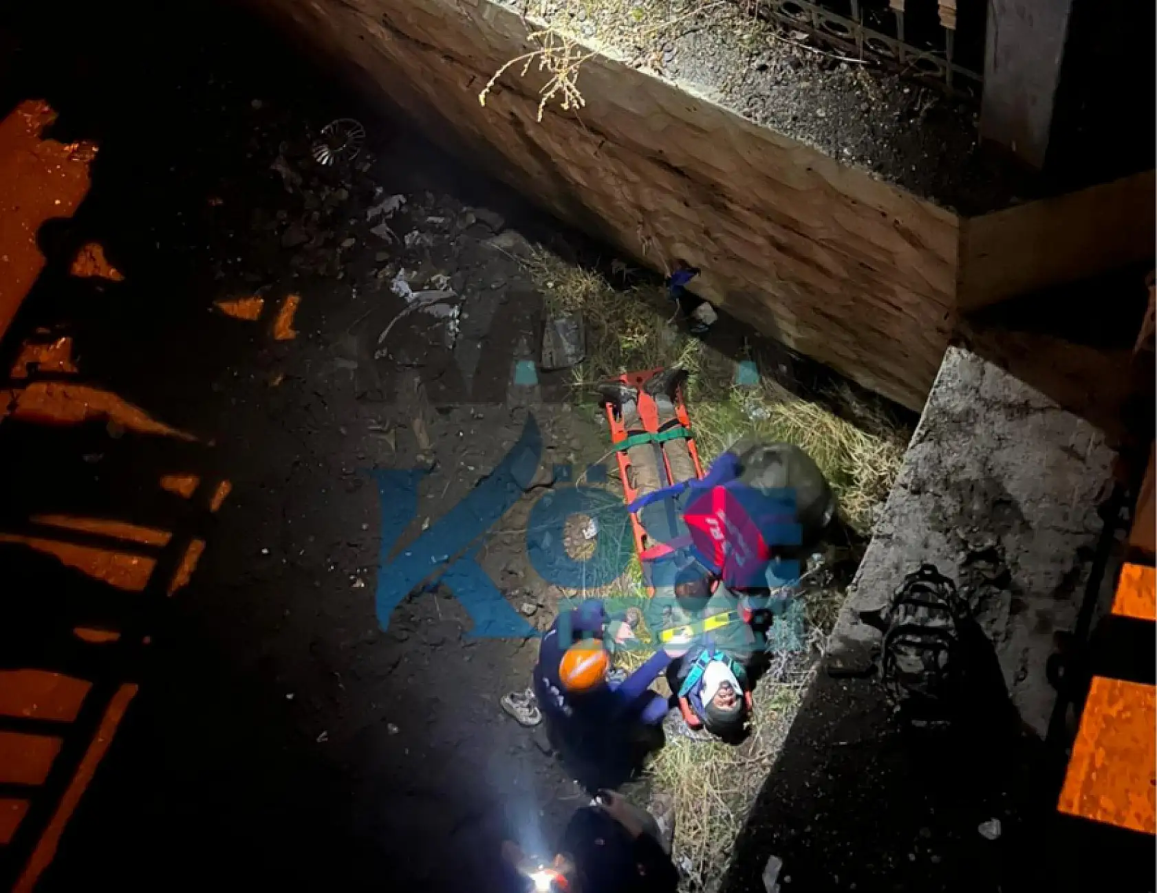 Ağrı'da önce dövdüler sonra köprüden aşağı attılar