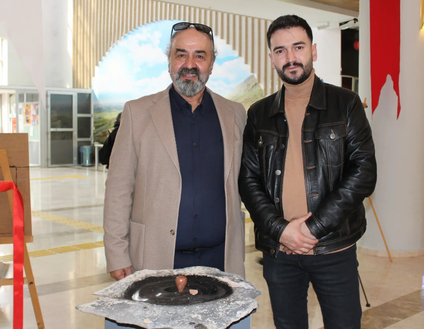 Ağrı'da sessiz bir yeniden doğuş: 'Nuh'un Sessizliği' sergisi ziyaretçilerini etkiledi