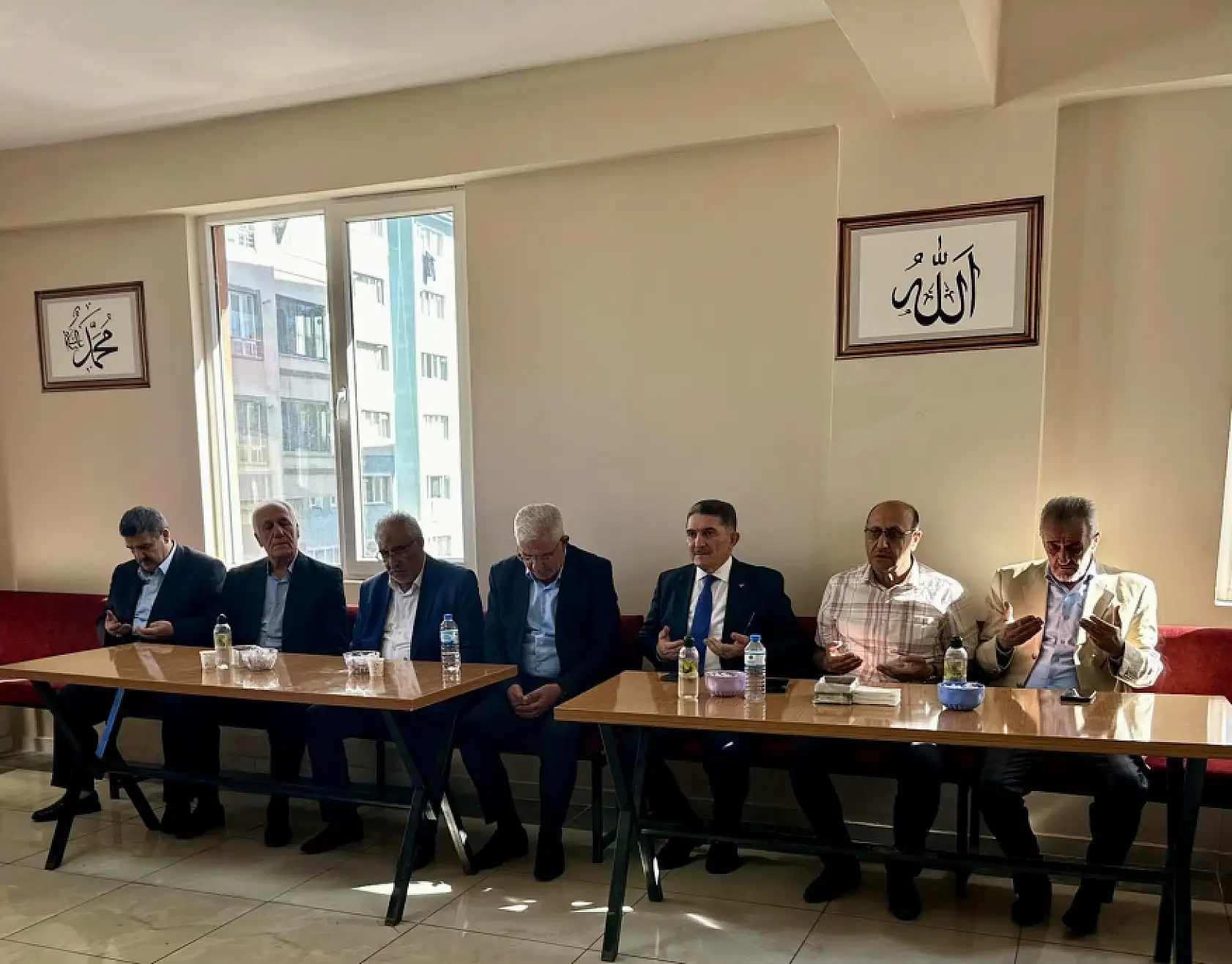 Ağrı'nın eski milletvekili Çelebi'den memleket ziyareti