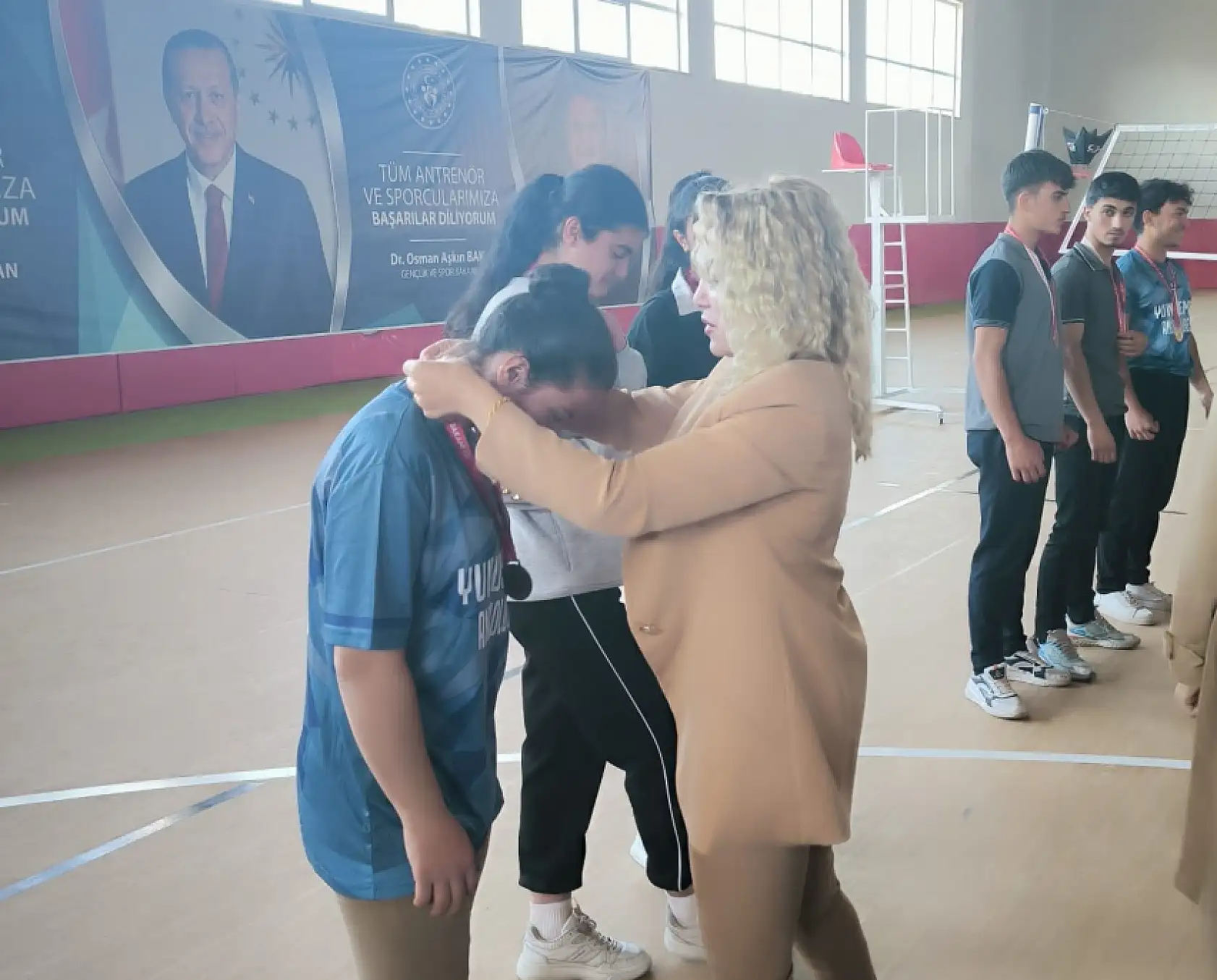 Doğubayazıt'ta liseler arası bilek güreşi turnuvası coşkusu