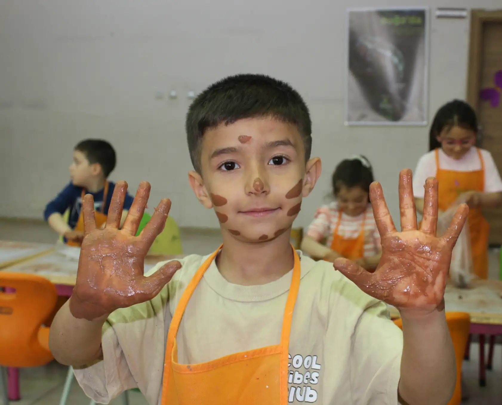 Ağrı Doğa Koleji öğrencileri, çömlek sanatıyla geleneksel kültürü tanıdı