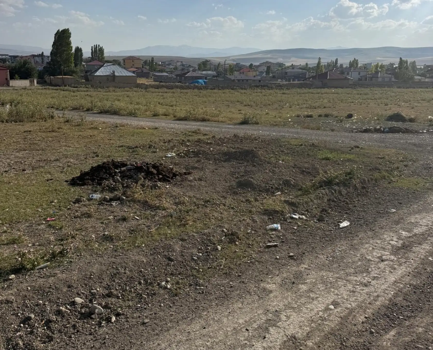 Diyadinliler tozdan bıktı: 'Ne araba kaldı ne sağlık'