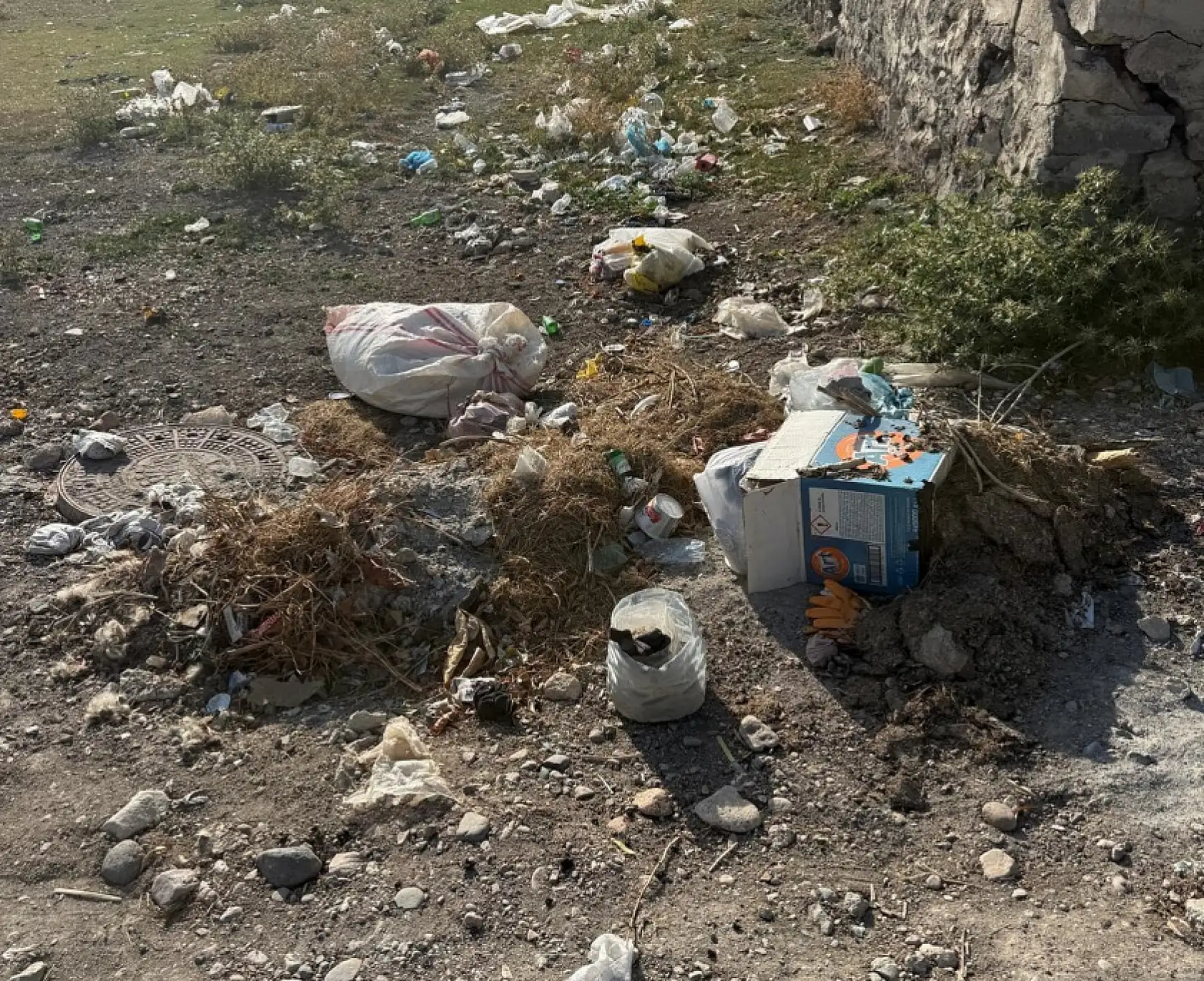 Diyadinliler tozdan bıktı: 'Ne araba kaldı ne sağlık'