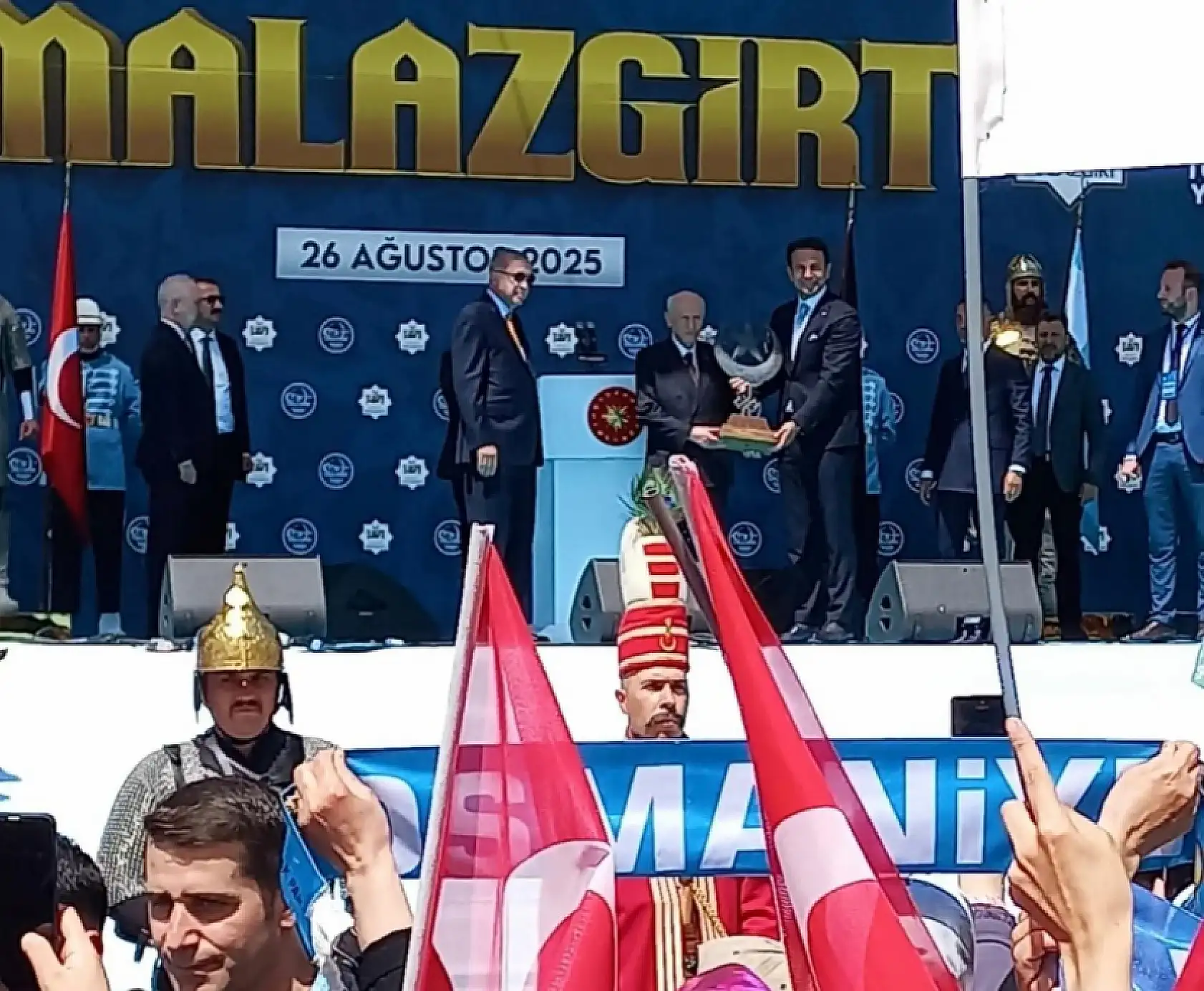 Ağrılılar Sultan Alparslan'ın izinde Malazgirt'e yürüdü