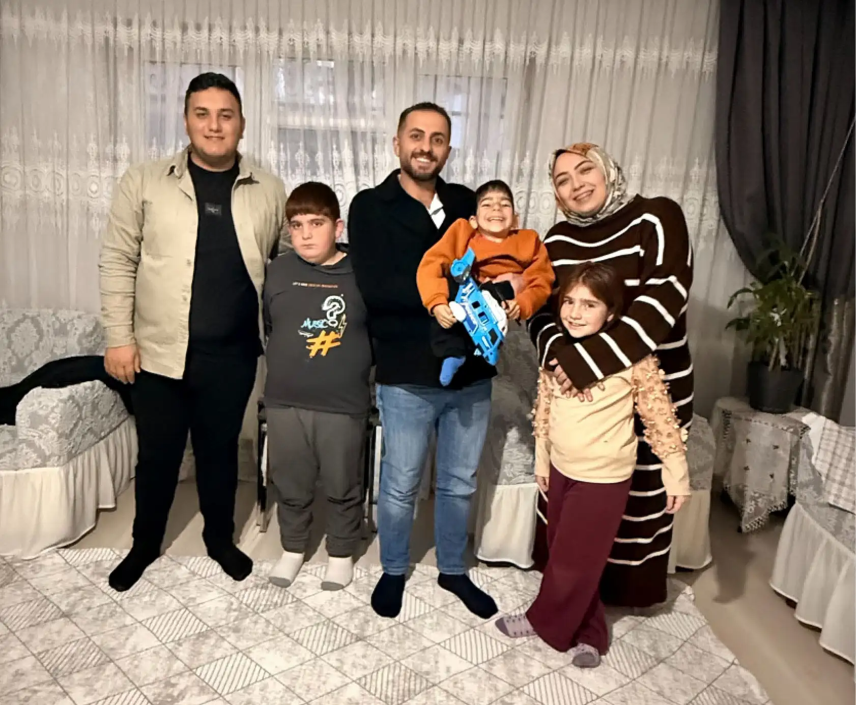 Polis olmayı hayal eden Ali Asaf'a TÜGVA Ağrı'dan sürpriz