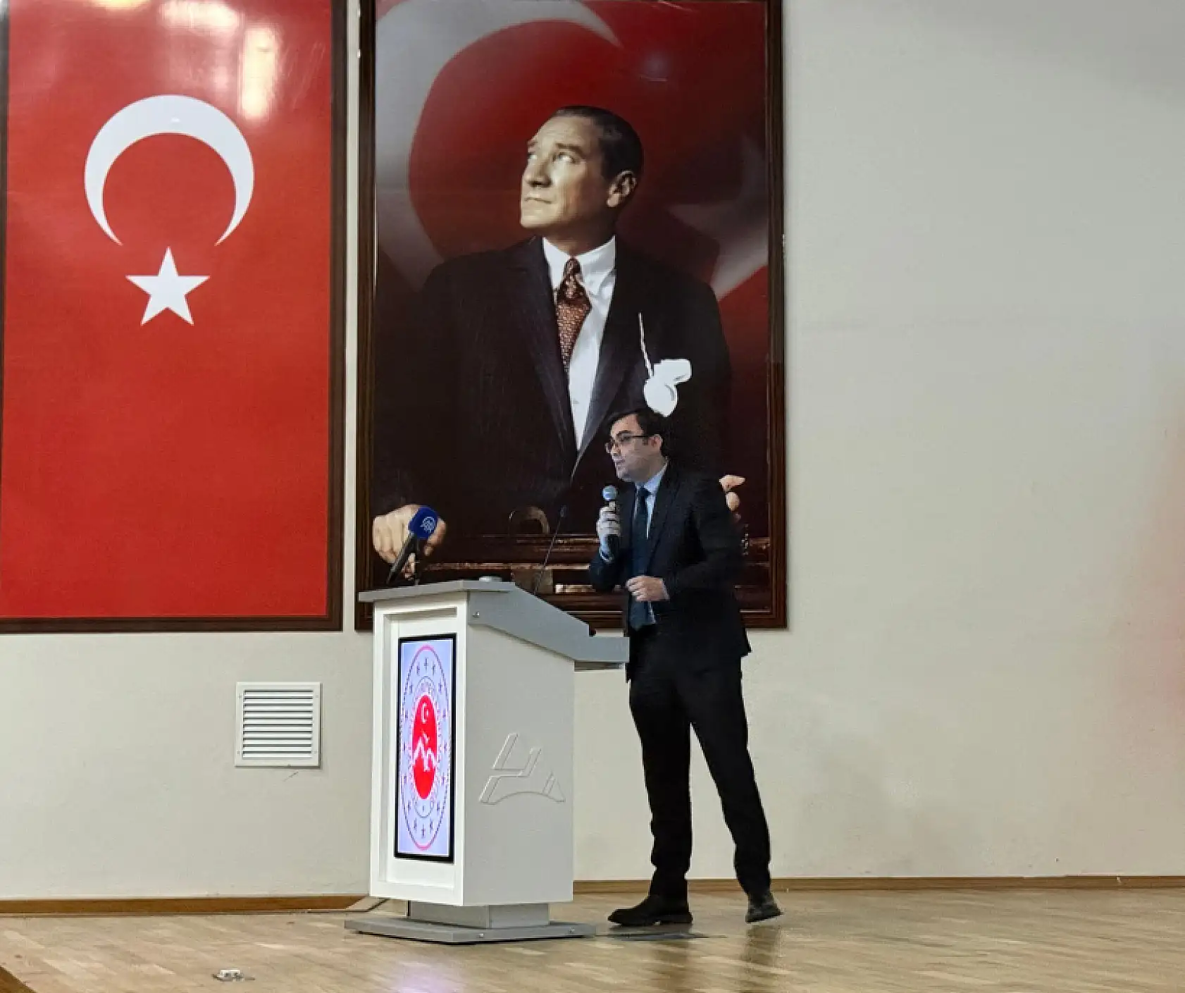 Ağrı'da gençlere kritik uyarı: 'Kolay Para' tuzağına dikkat