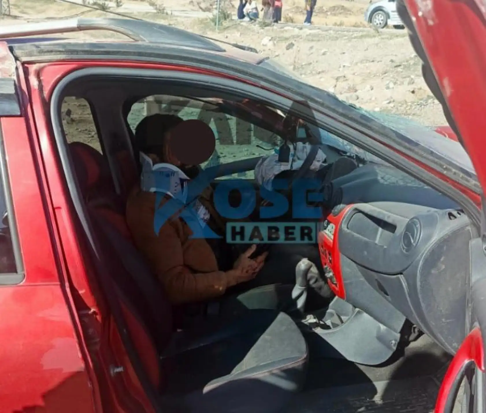 Doğubayazıt–Iğdır yolunda minibüs ile otomobil çarpıştı: Can kaybı var!