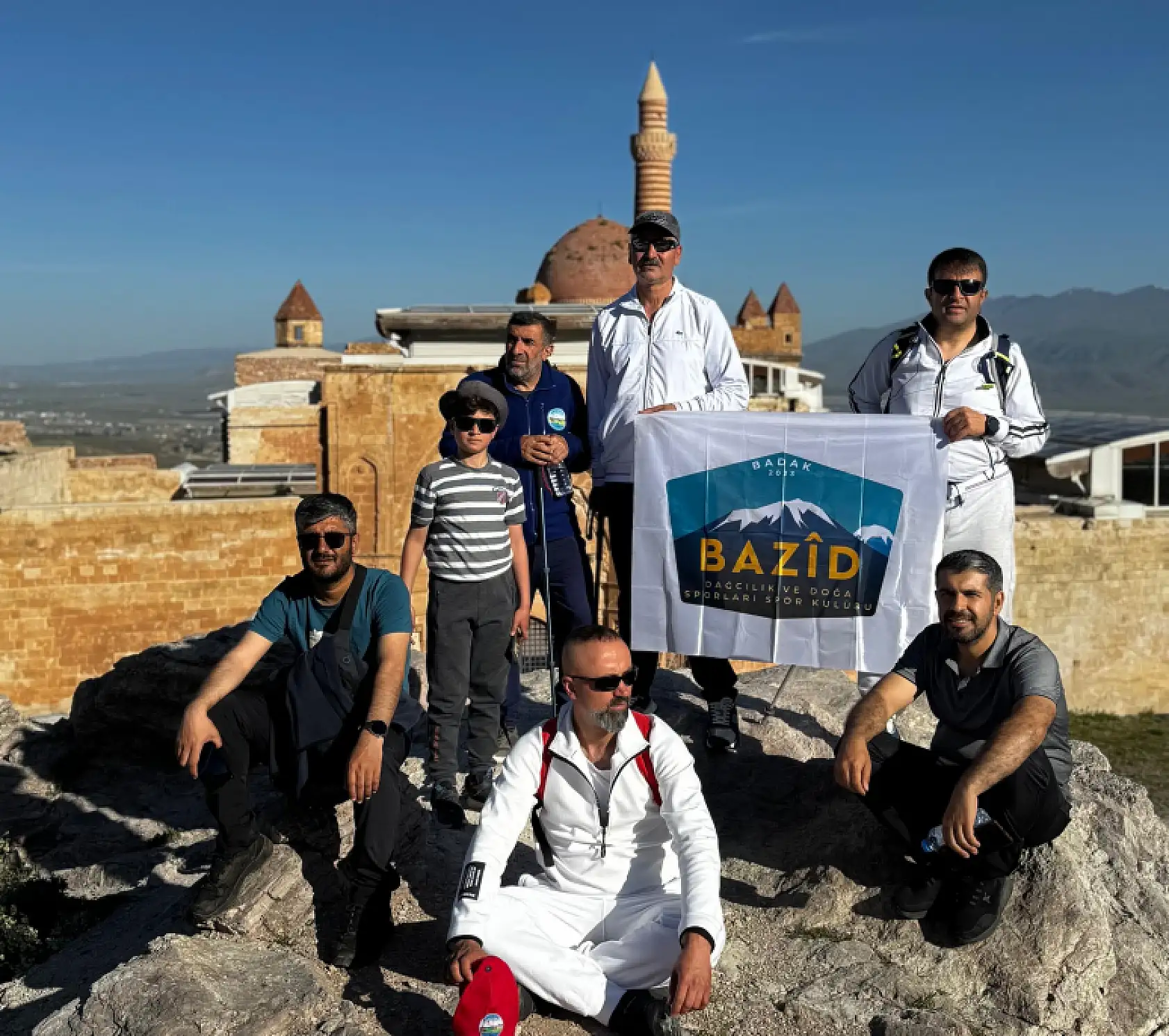 Bazid Dağcılık grubu bu hafta rotasını İshak Paşa Sarayı'na çevirdi