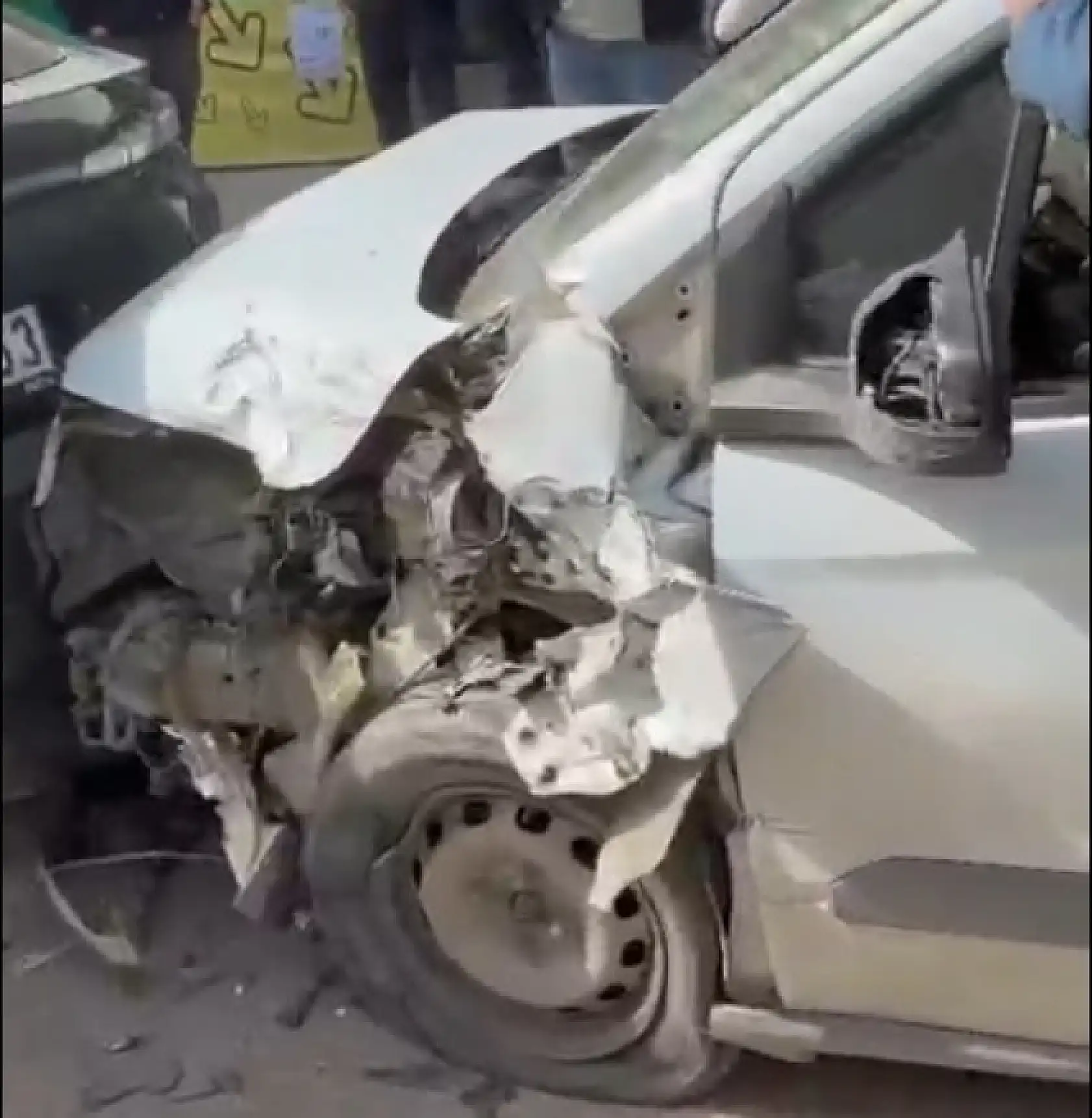 Doğubayazıt'ta Şehitlik Caddesi'nde korkutan kaza