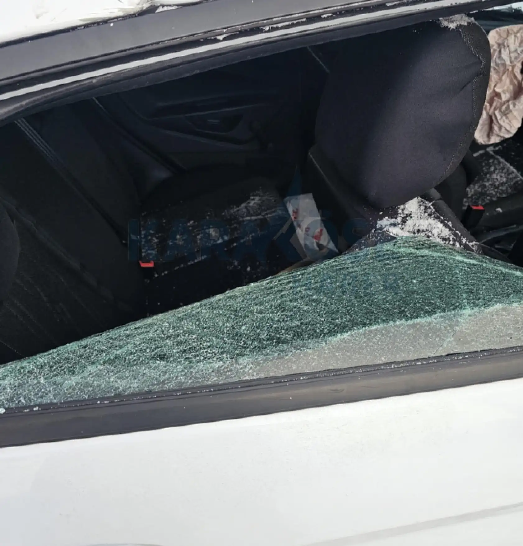 Ağrı'da kar üzerinde can pazarı: 2 kişi yaralandı!