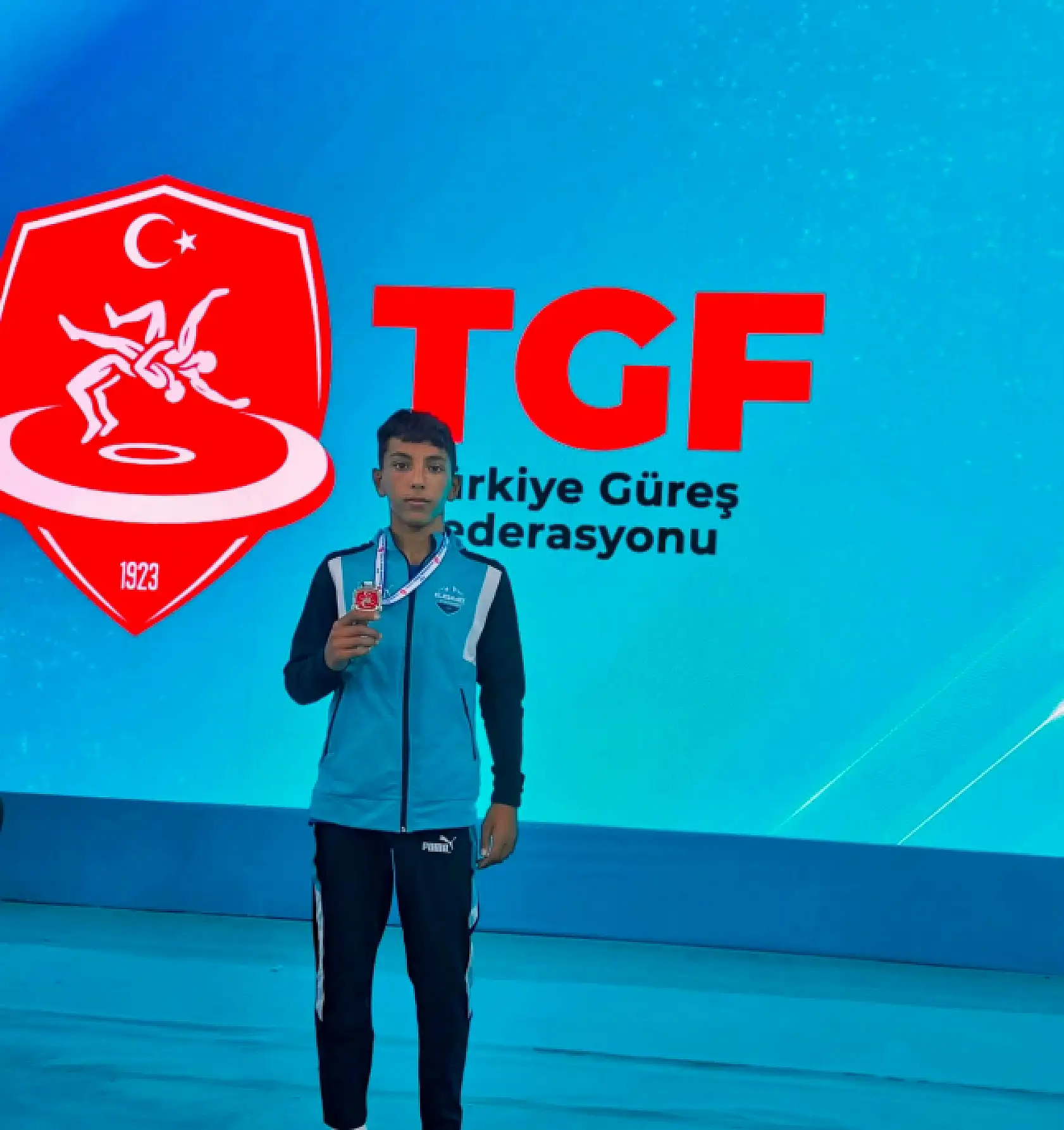 Ağrılı pehlivanlardan Türkiye Şampiyonası'nda gururlandıran başarı