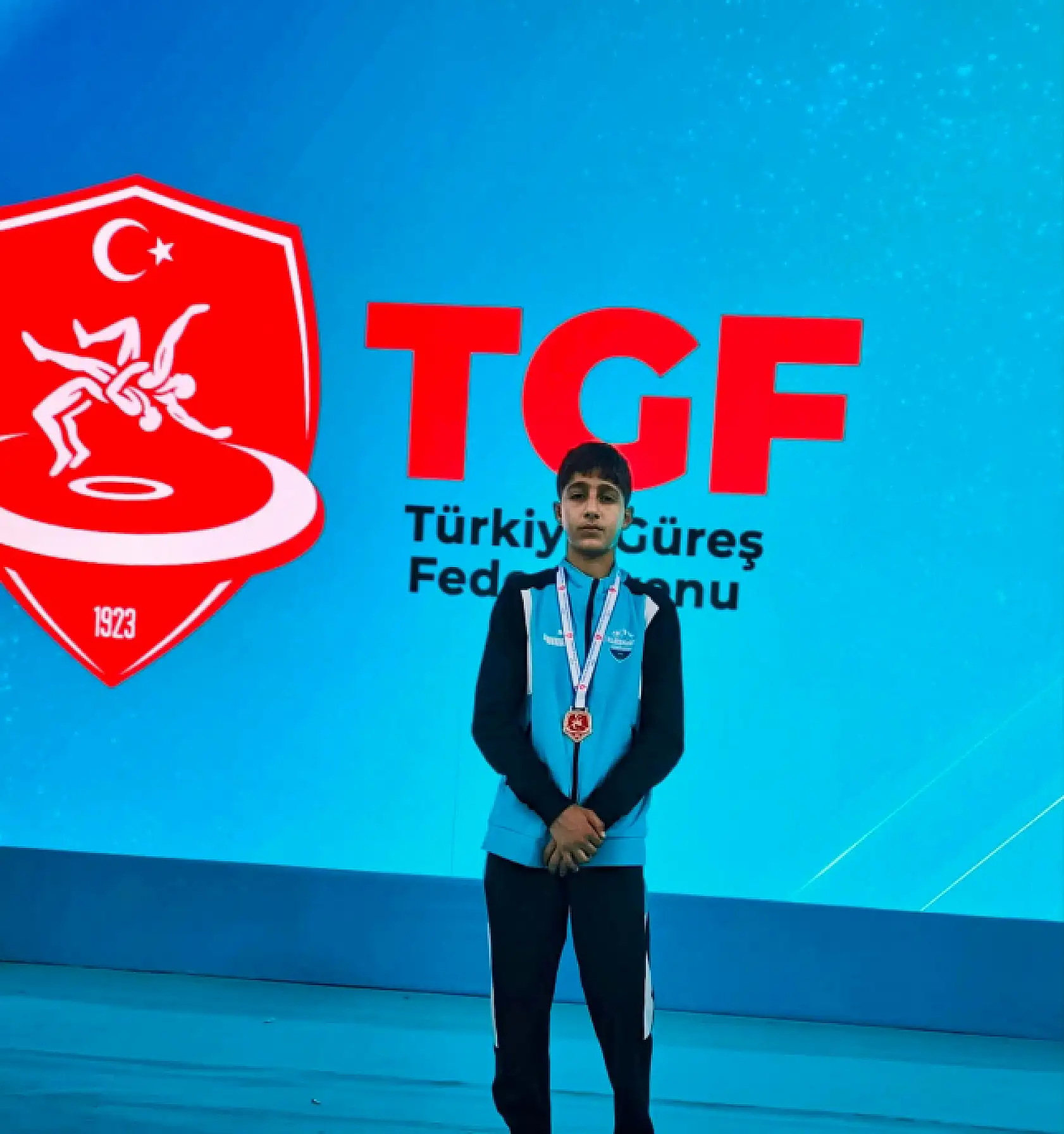 Ağrılı pehlivanlardan Türkiye Şampiyonası'nda gururlandıran başarı