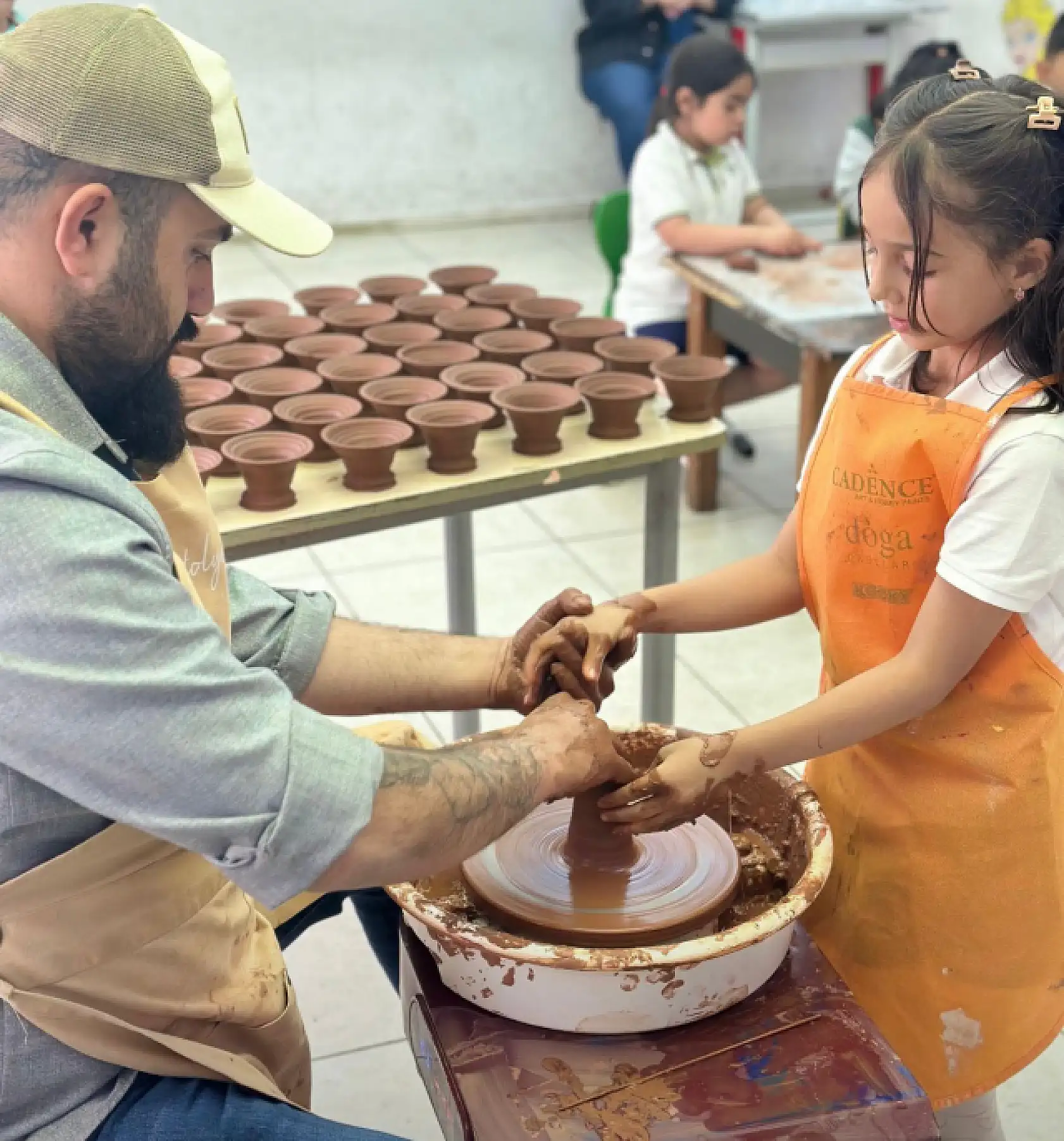 Ağrı Doğa Koleji öğrencileri, çömlek sanatıyla geleneksel kültürü tanıdı