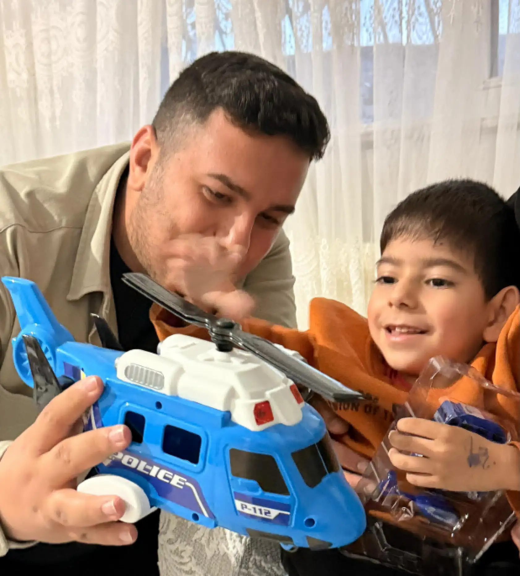 Polis olmayı hayal eden Ali Asaf'a TÜGVA Ağrı'dan sürpriz