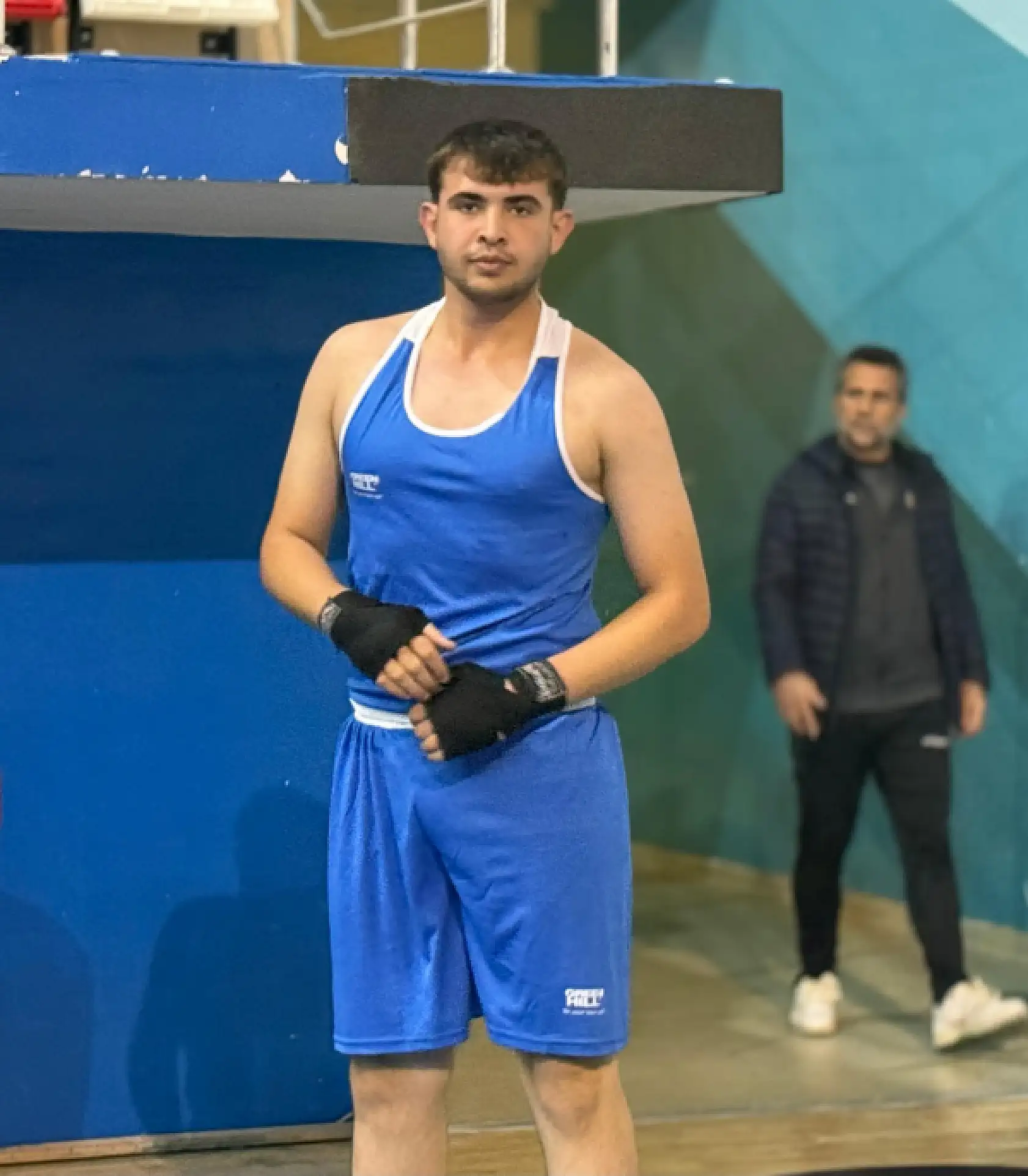 Türkiye'nin genç altın yumrukları Ağrı'da ringe çıktı