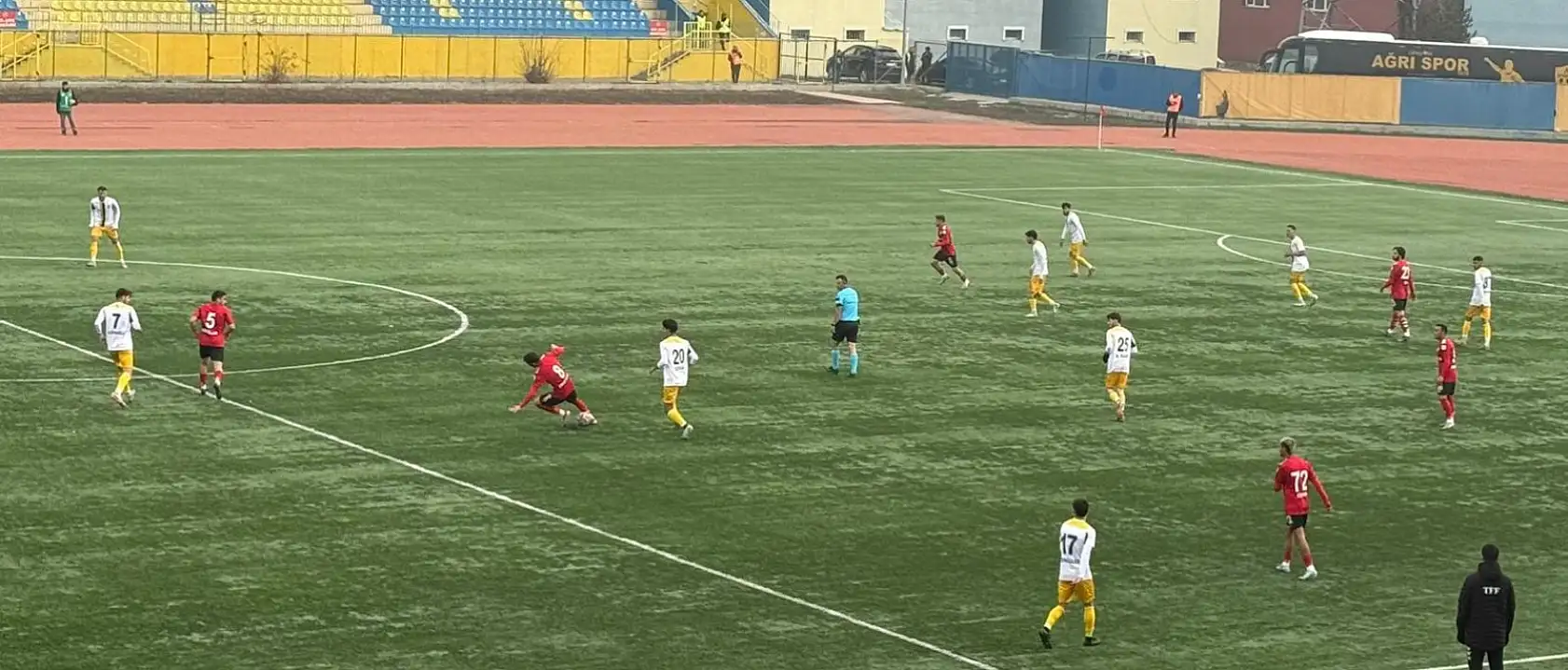 Ağrı Spor evinde kaybetti, taraftar 'canınız sağ olsun' diyerek moral verdi