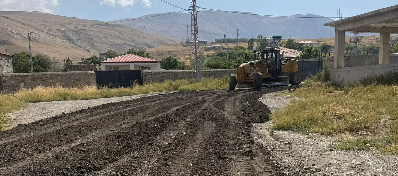 Gürbulak Köyü'nün sorunlarını muhtar devlet-millet iş birliği ile çözüyor