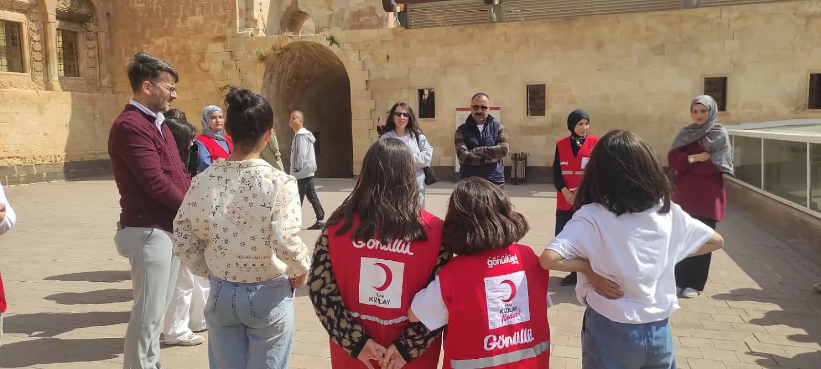 Ebeveyn kaybı yaşayan çocuklar Ağrı'da kültürel zenginliklerle buluştu