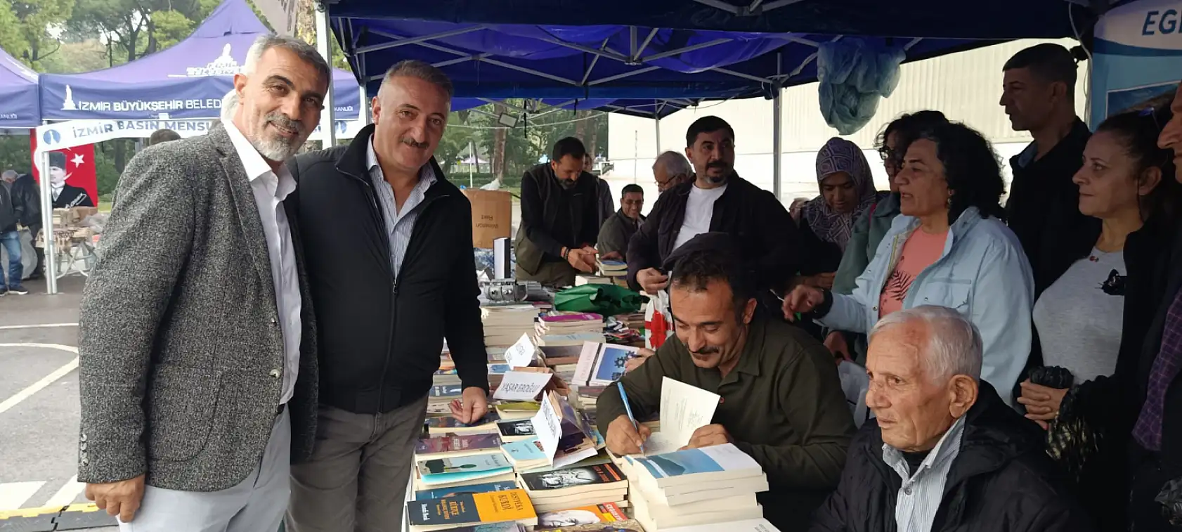 Ağrı'nın yazarları İzmir'de okurlarıyla buluştu