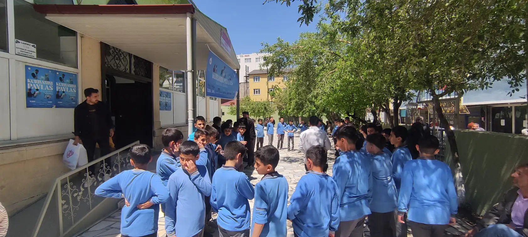 Doğubayazıt'ta öğrenciler değerlerini cami atmosferinde pekiştirdi