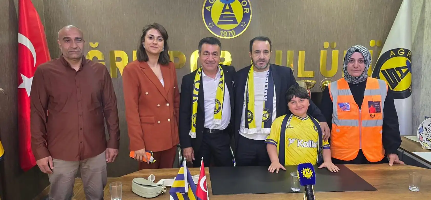 DMD hastası Muhammed'e Ağrı Spor'dan moral desteği