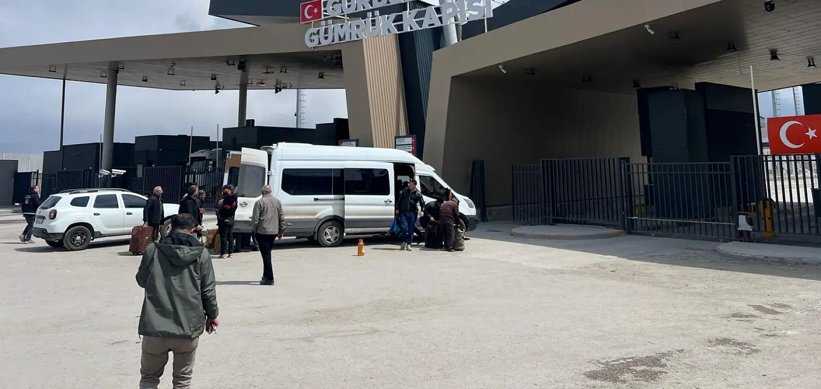 Ağrı'da günübirlikçiler ateşkesle birlikte yeniden sınırda