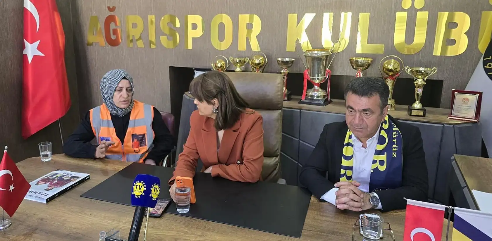 DMD hastası Muhammed'e Ağrı Spor'dan moral desteği
