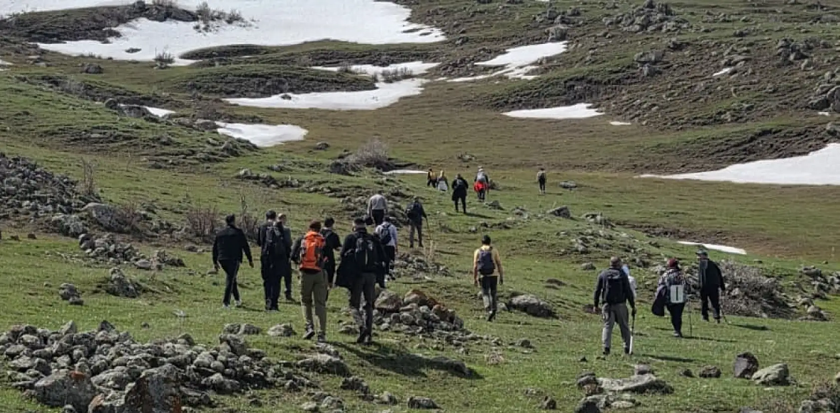 Doğubayazıtlı doğaseverler Korhan Yaylası'nda baharı karşıladı