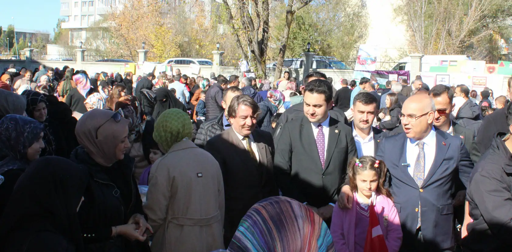 Ağrılı öğrenciler 3 milyon liralık yardımla Gazze'ye umut oldu