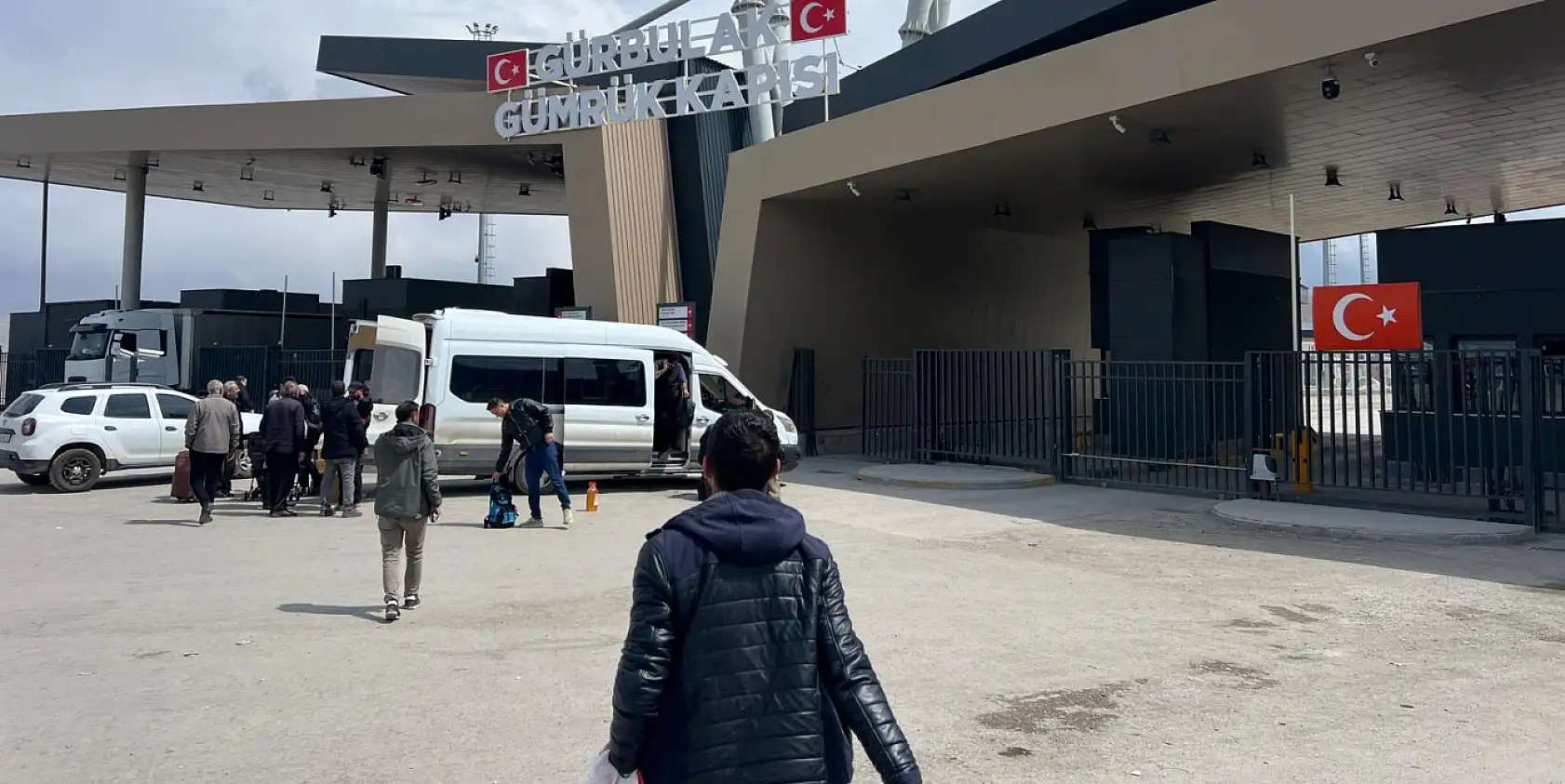 Ağrı'da günübirlikçiler ateşkesle birlikte yeniden sınırda