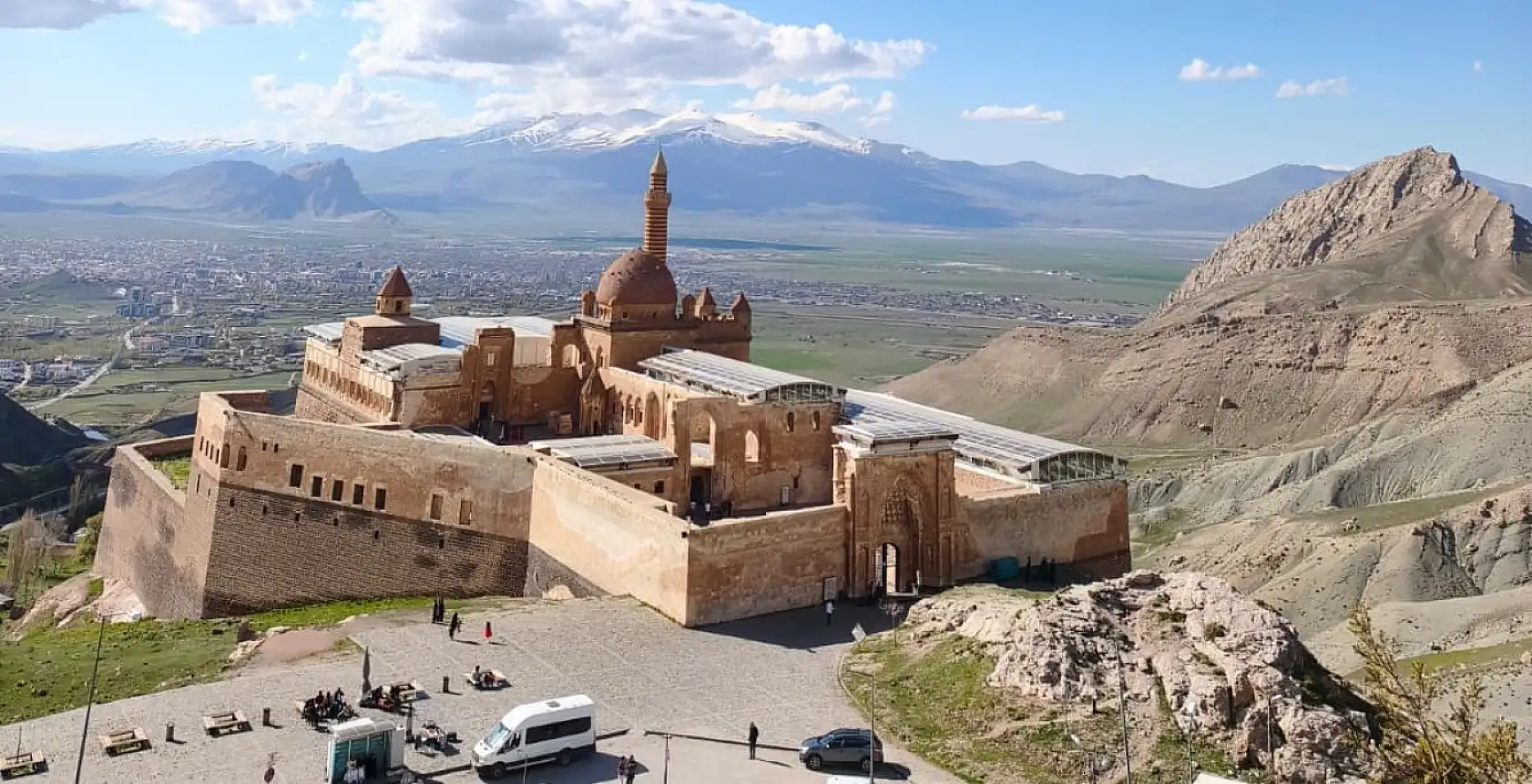 Ağrı'da gelin ve damatları üzen karar! Artık uzaktan bakacaklar