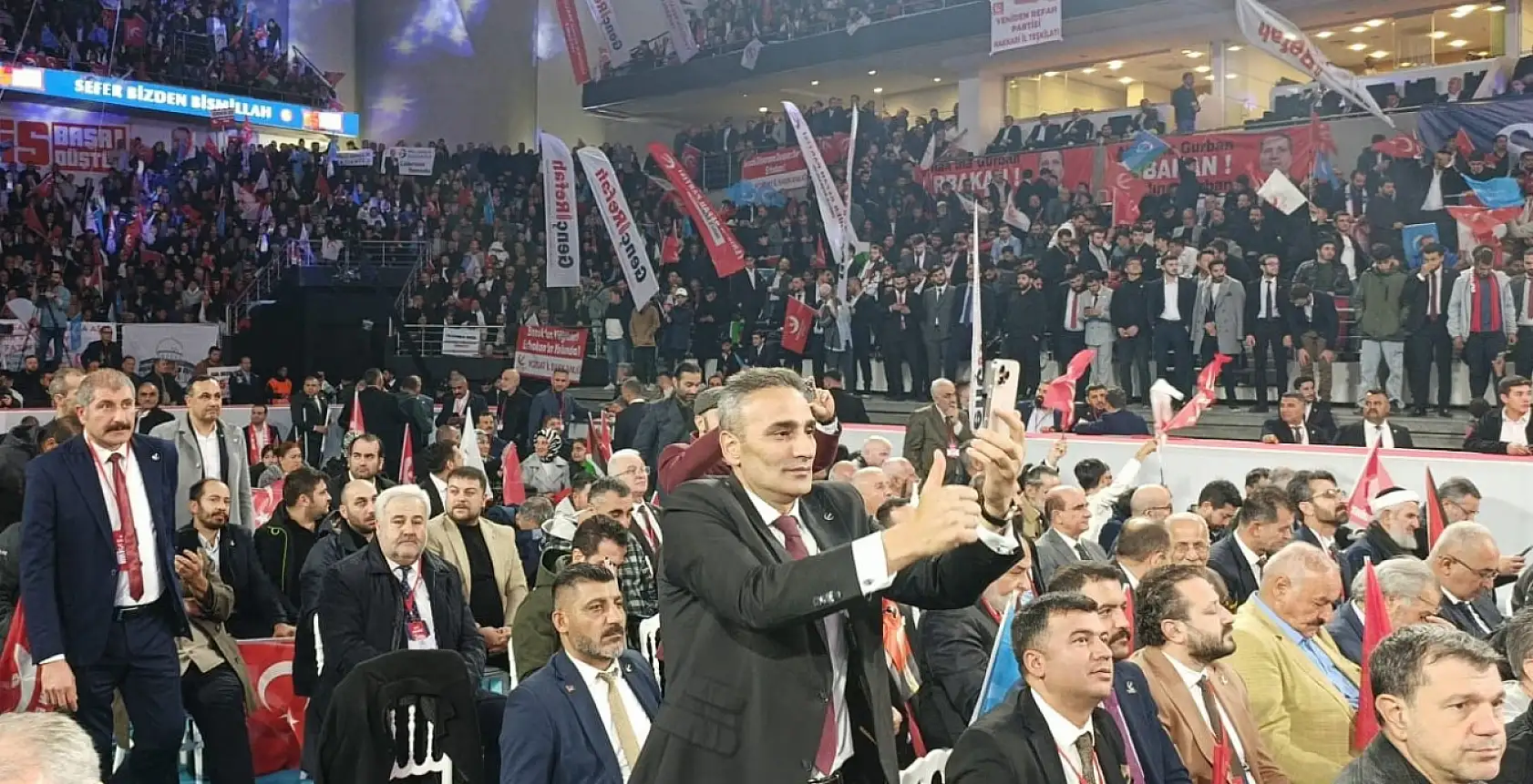 Ağrı teşkilatı tam kadro Ankara'da: Yeniden Refah kongresine büyük ilgi